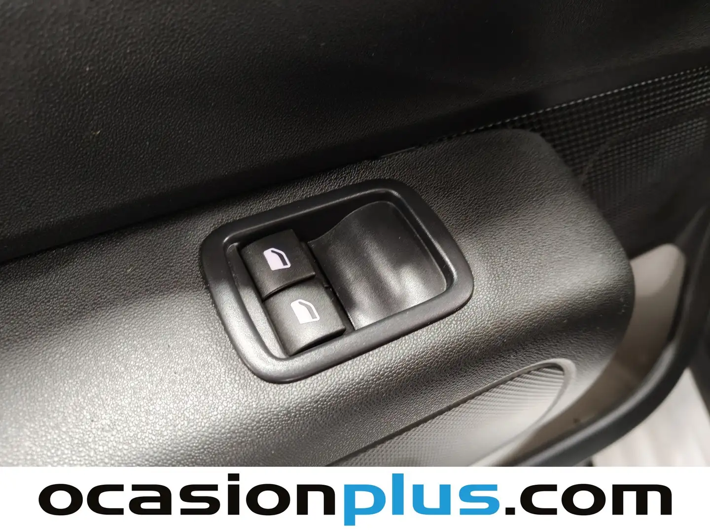 Foto Citroën C3 Citroen C3 BlueHDi 100 S&S Live Pack (100 CV)