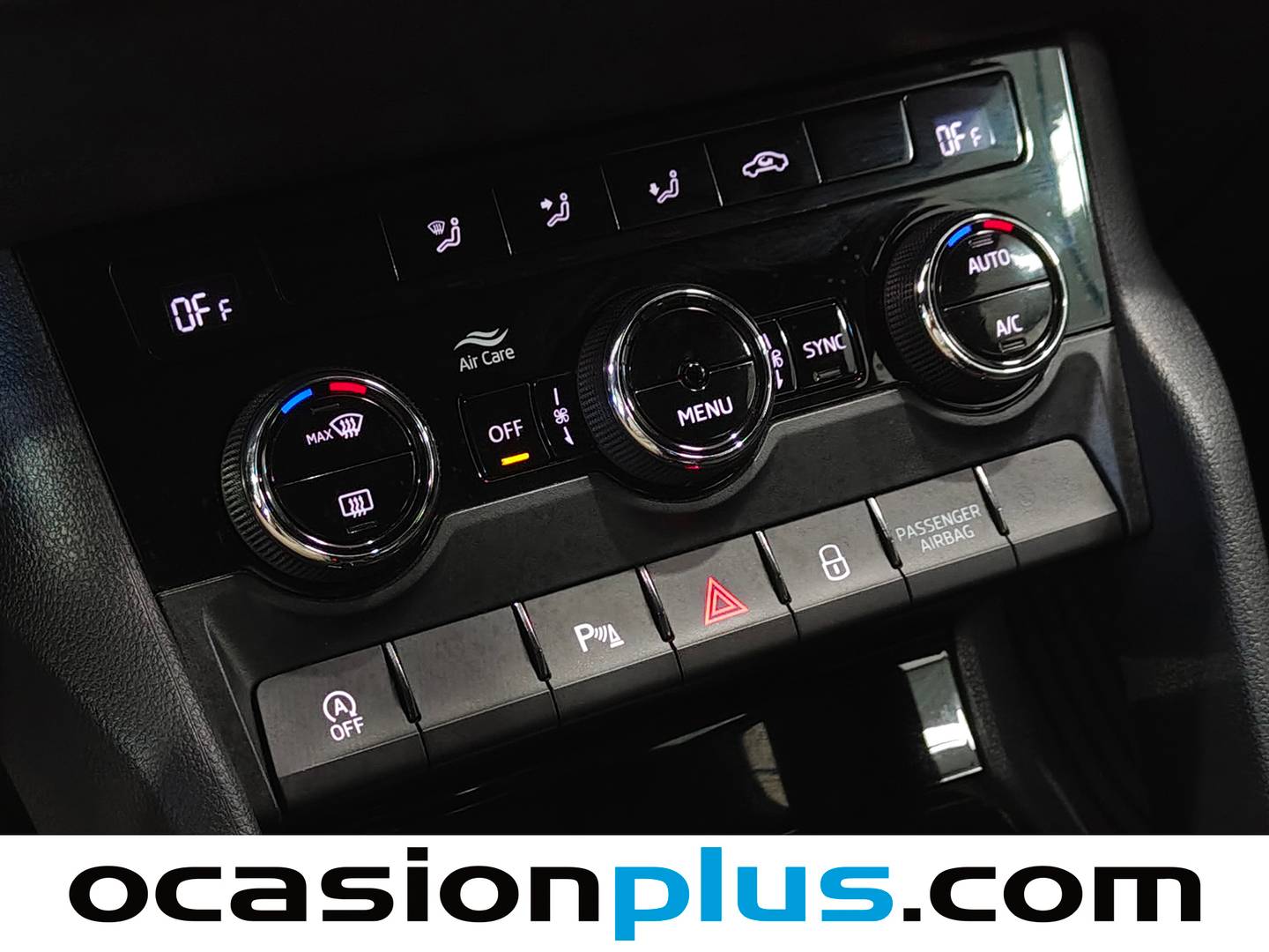 Foto Skoda Karoq Skoda Karoq 2.0 TDI Sportline DSG (115 CV)