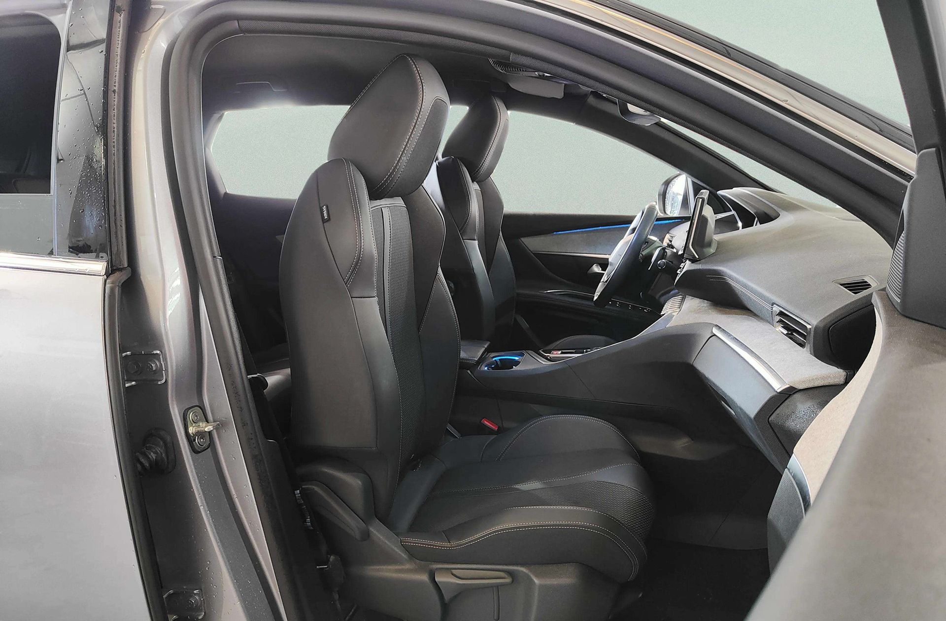 Peugeot 3008 PureTech 130 GT EAT8 - foto 19