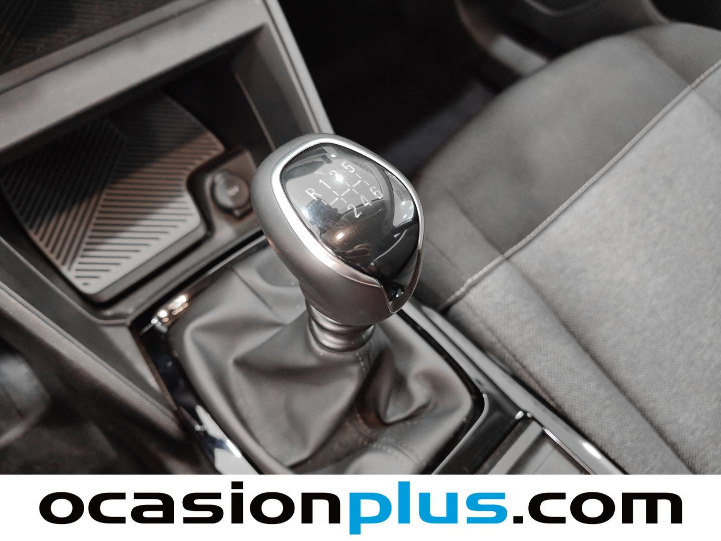 Foto Citroën C4 X Citroen C4 X PureTech 100 S&S 6v You (102 CV)