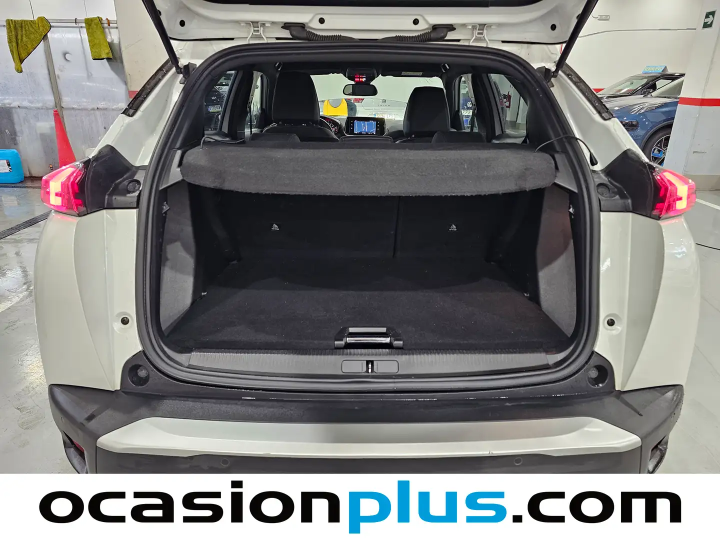 Foto Peugeot 2008 Peugeot 2008 PureTech 100 S&S Allure (100 CV)