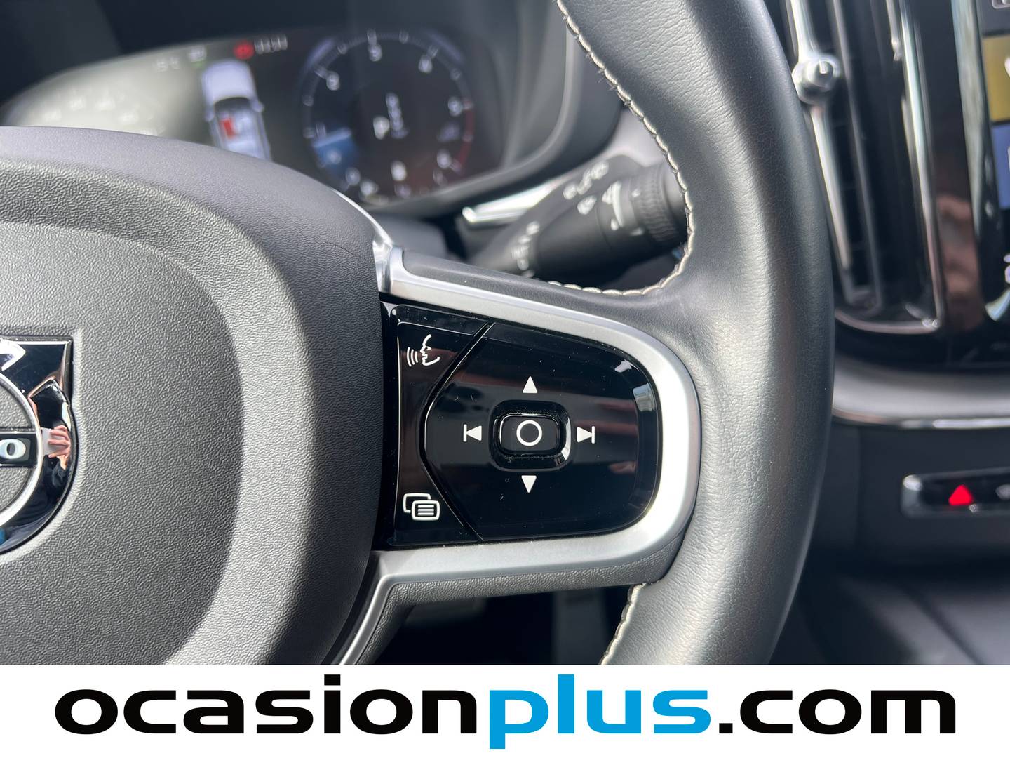 Volvo XC60 Volvo XC60 B4 D R-Design Auto (197 CV) al mejor precio