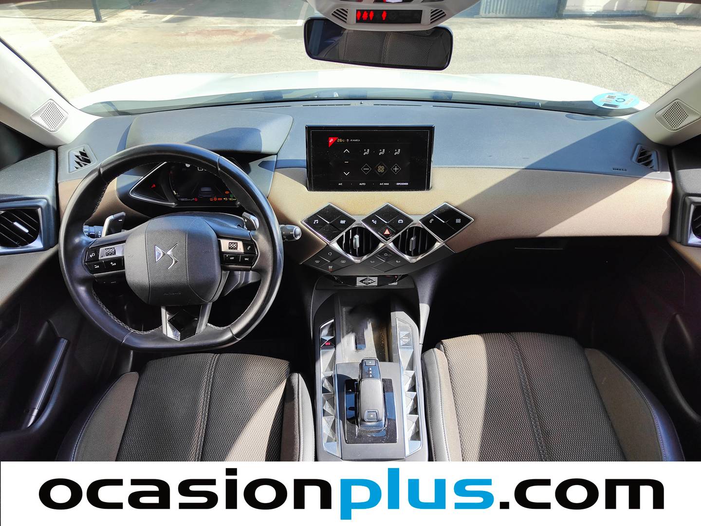 Foto DS DS 3 Crossback DS DS3 BlueHDi 130 So Chic Auto  (131 CV)