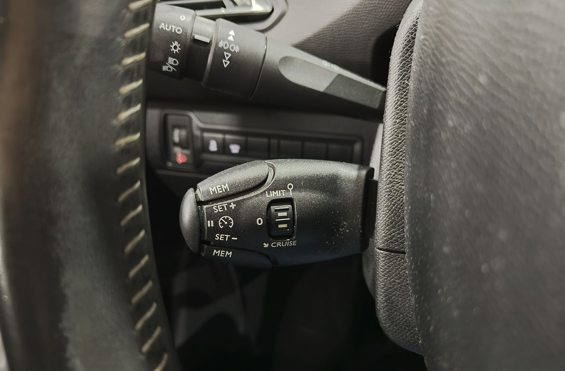 Peugeot 308 BlueHDi 100 Style - foto 27