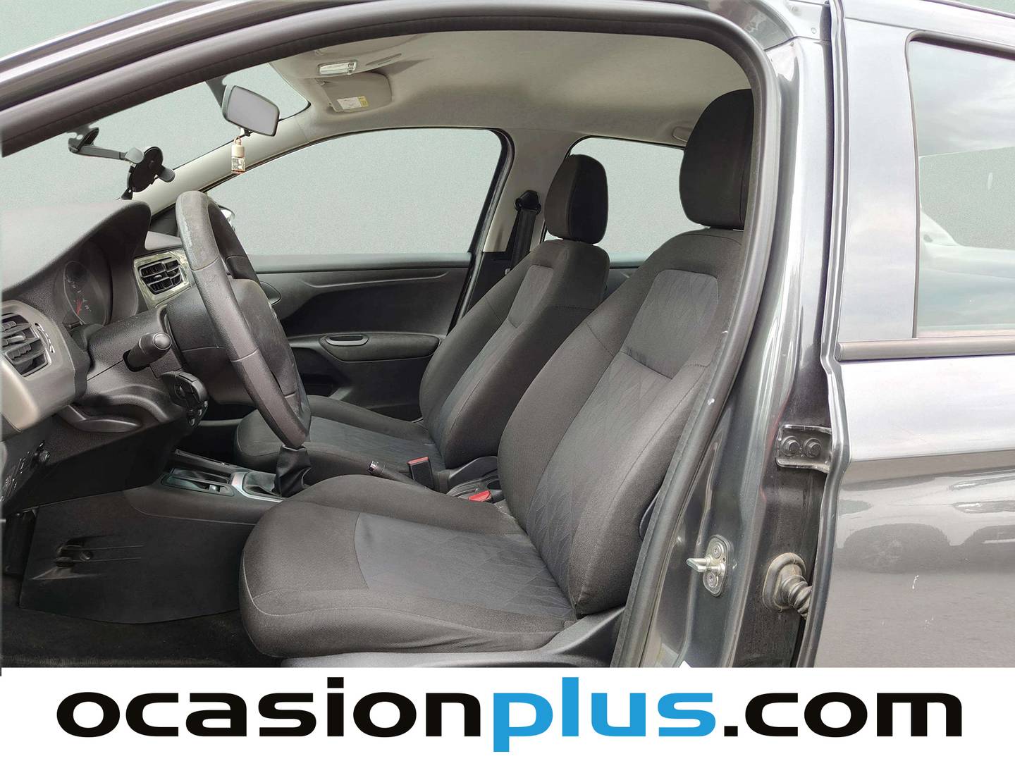 Foto asientos delanteros Citroën C-Elysée Citroën C-Elysee HDi 90 Seduction (92 CV)