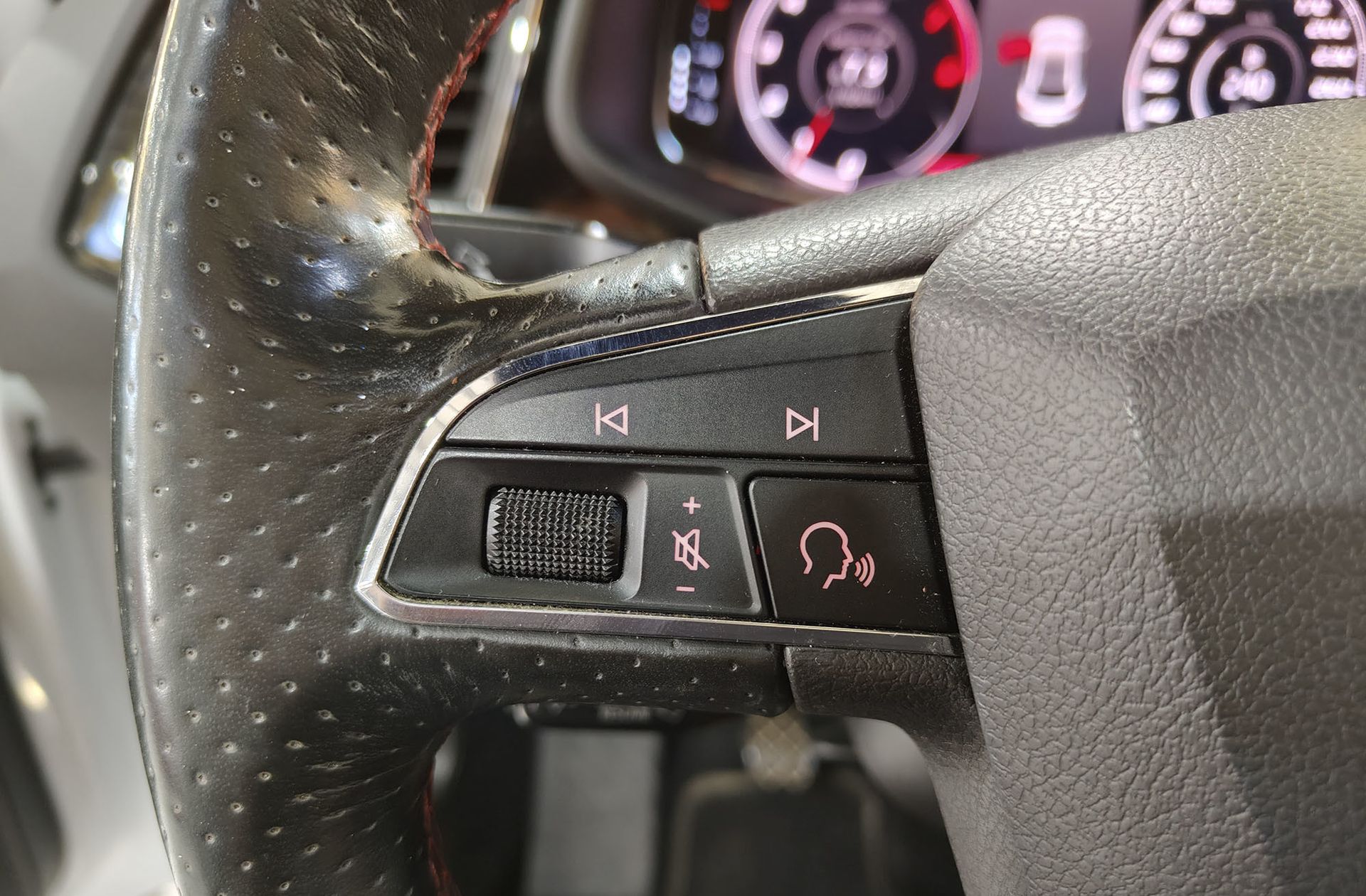 SEAT León 1.5 TSI FR Black Edition - foto 27