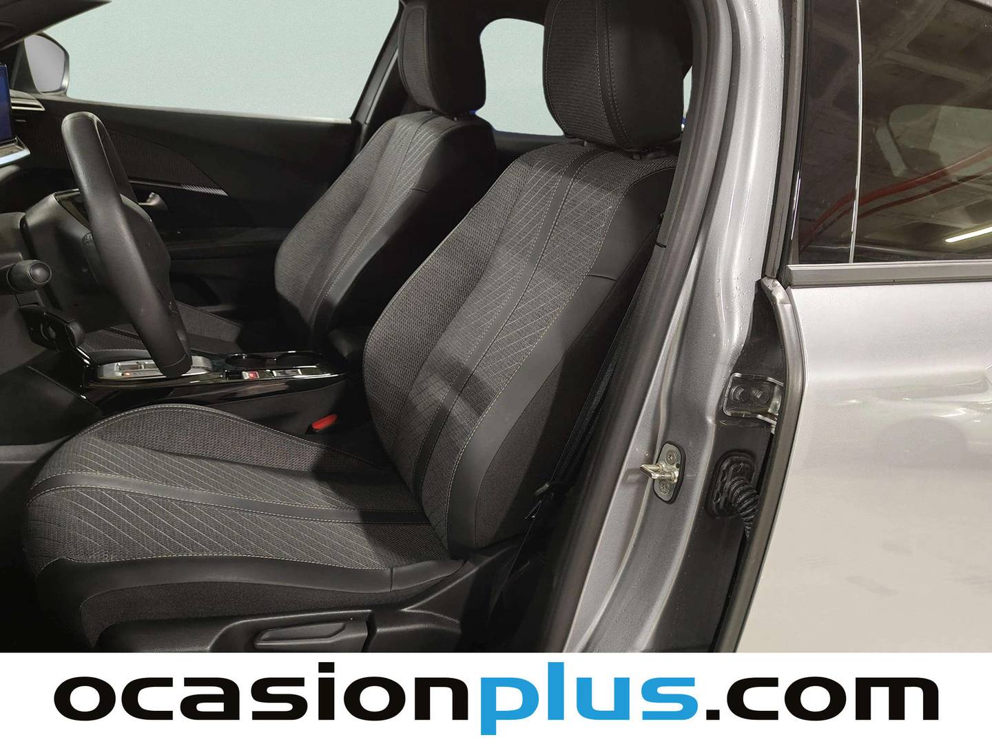 Peugeot 2008 Peugeot 2008 Allure Hybrid eDCS6 (145 CV) 145cv