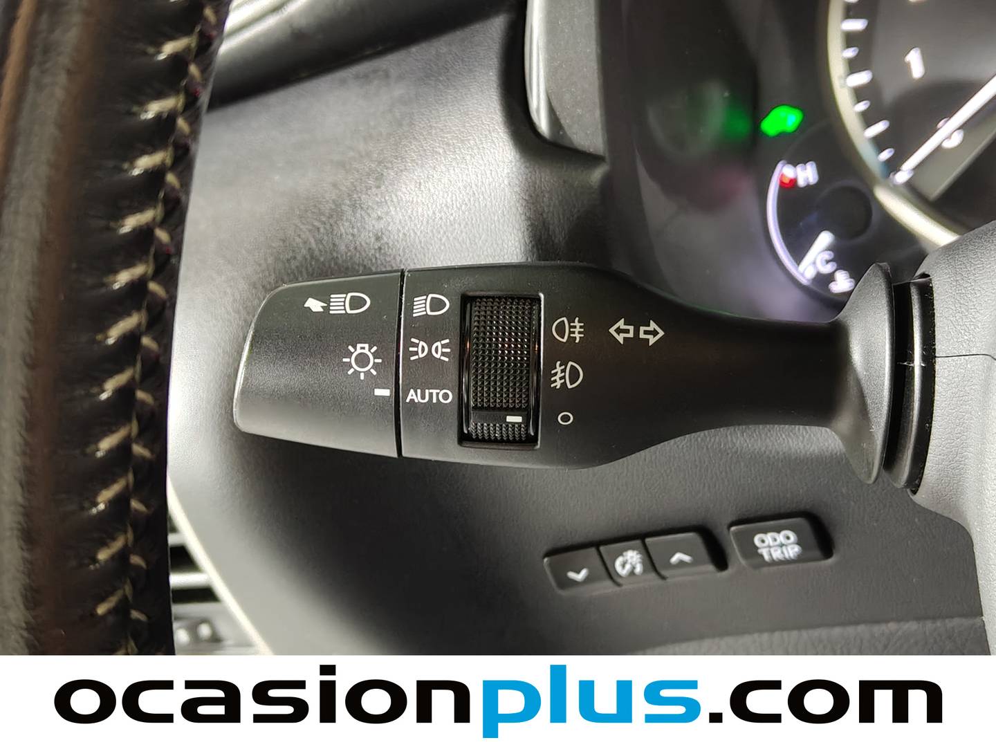 Foto Lexus NX Lexus NX 300h Corporate 2WD + Navibox (197 CV)