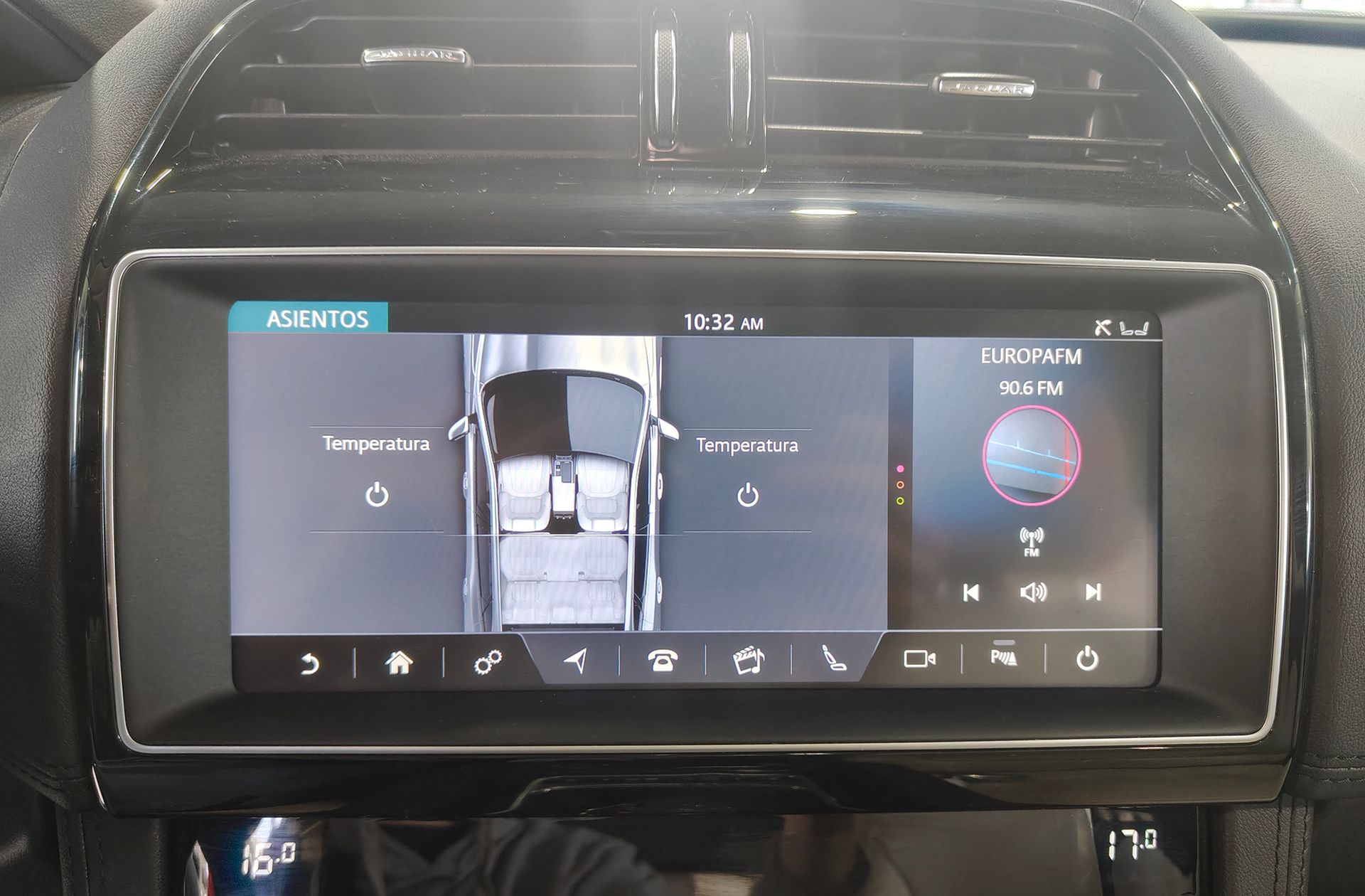Jaguar F-Pace 2.0T i4 Prestige AWD - foto 33