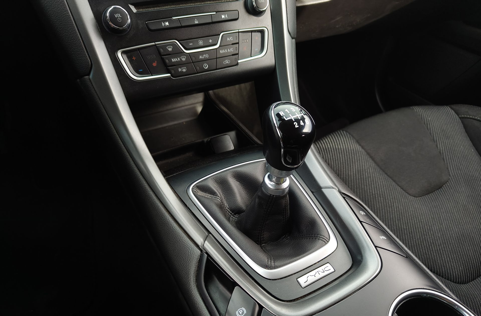 Ford Mondeo 1.5 EcoBoost Titanium - foto 5