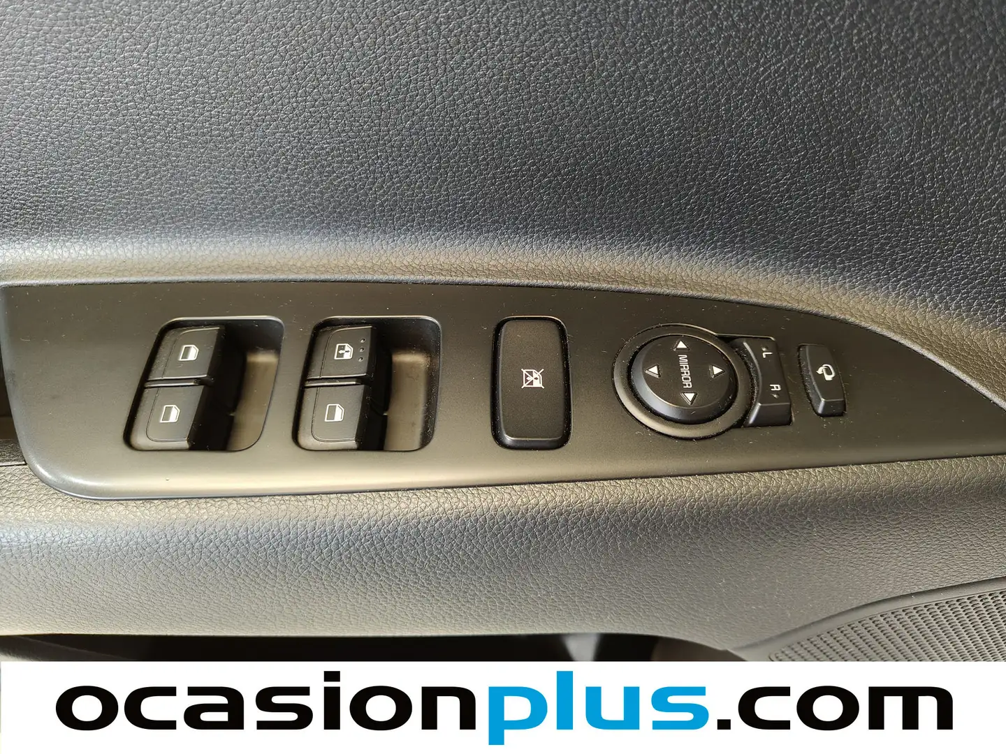 Foto KIA Stonic Kia Stonic 1.0 T-GDi MHEV Drive DCT (120 CV)