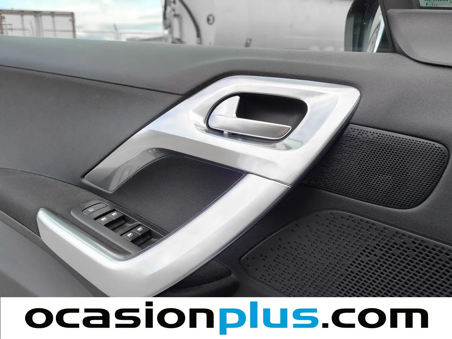 Foto Peugeot 2008 Peugeot 2008 BlueHDi 100 Allure (100 CV)