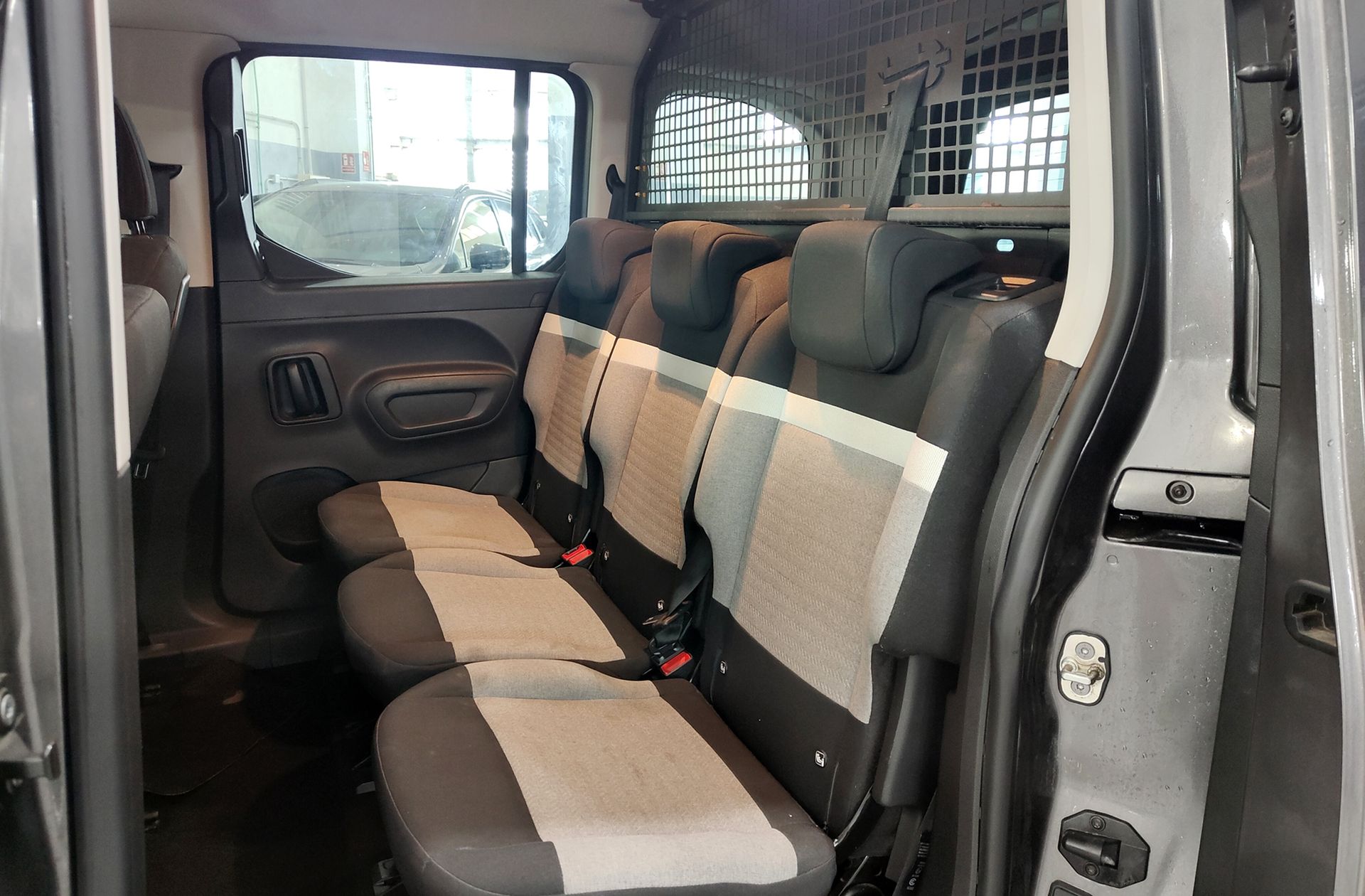 Citroën Berlingo BlueHDi 130 Talla M Shine Business - foto 11