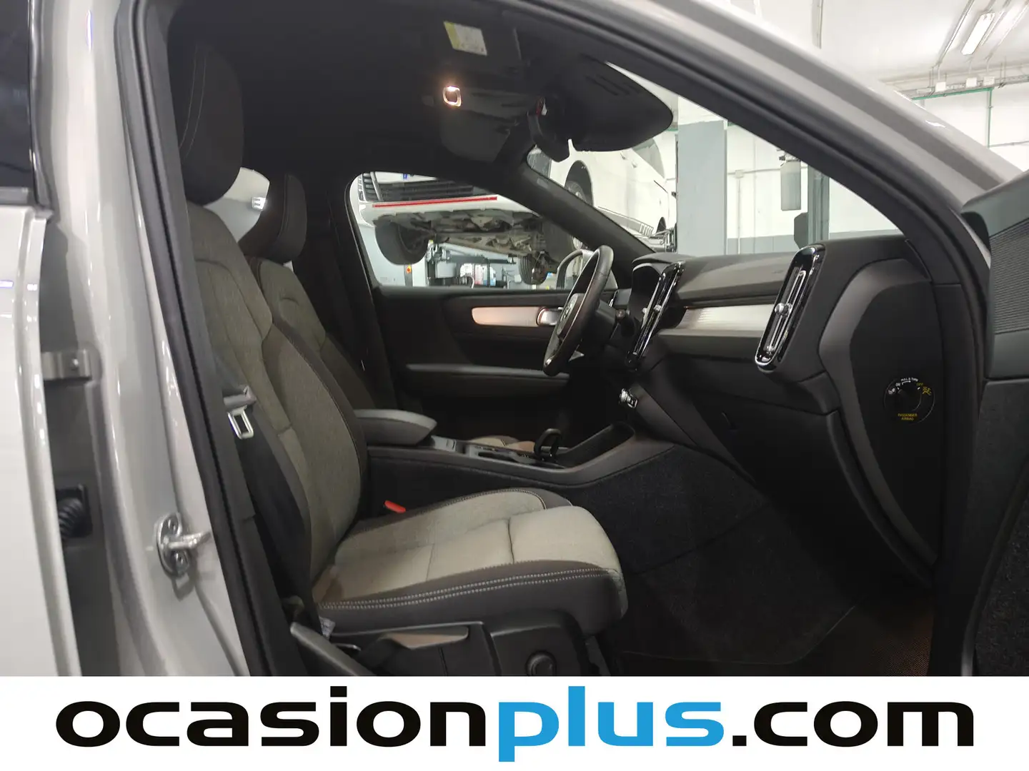 Foto Volvo XC40 Volvo XC40 T2 Core Auto (129 CV)