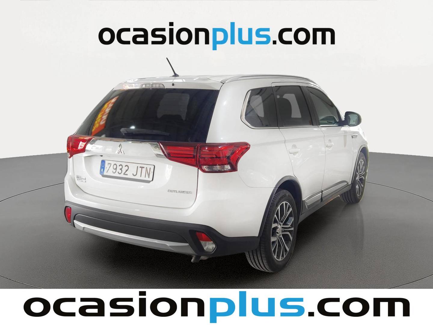 Foto trasera Mitsubishi Outlander Mitsubishi Outlander 200 MPI Motion 2WD CVT (150 CV) derecha