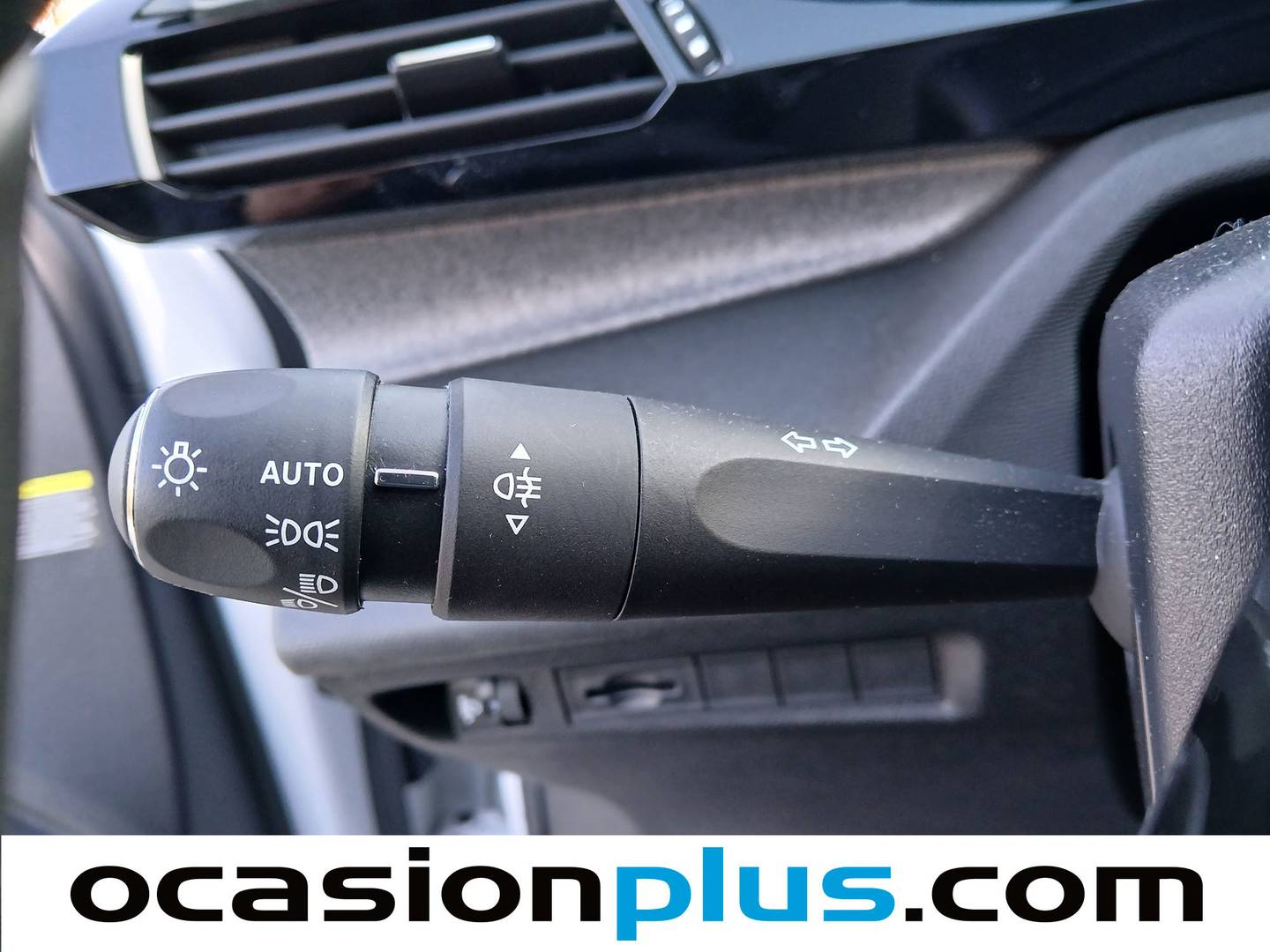 Foto Peugeot 308 Peugeot 308 Allure Hybrid eDCS6 (145 CV)