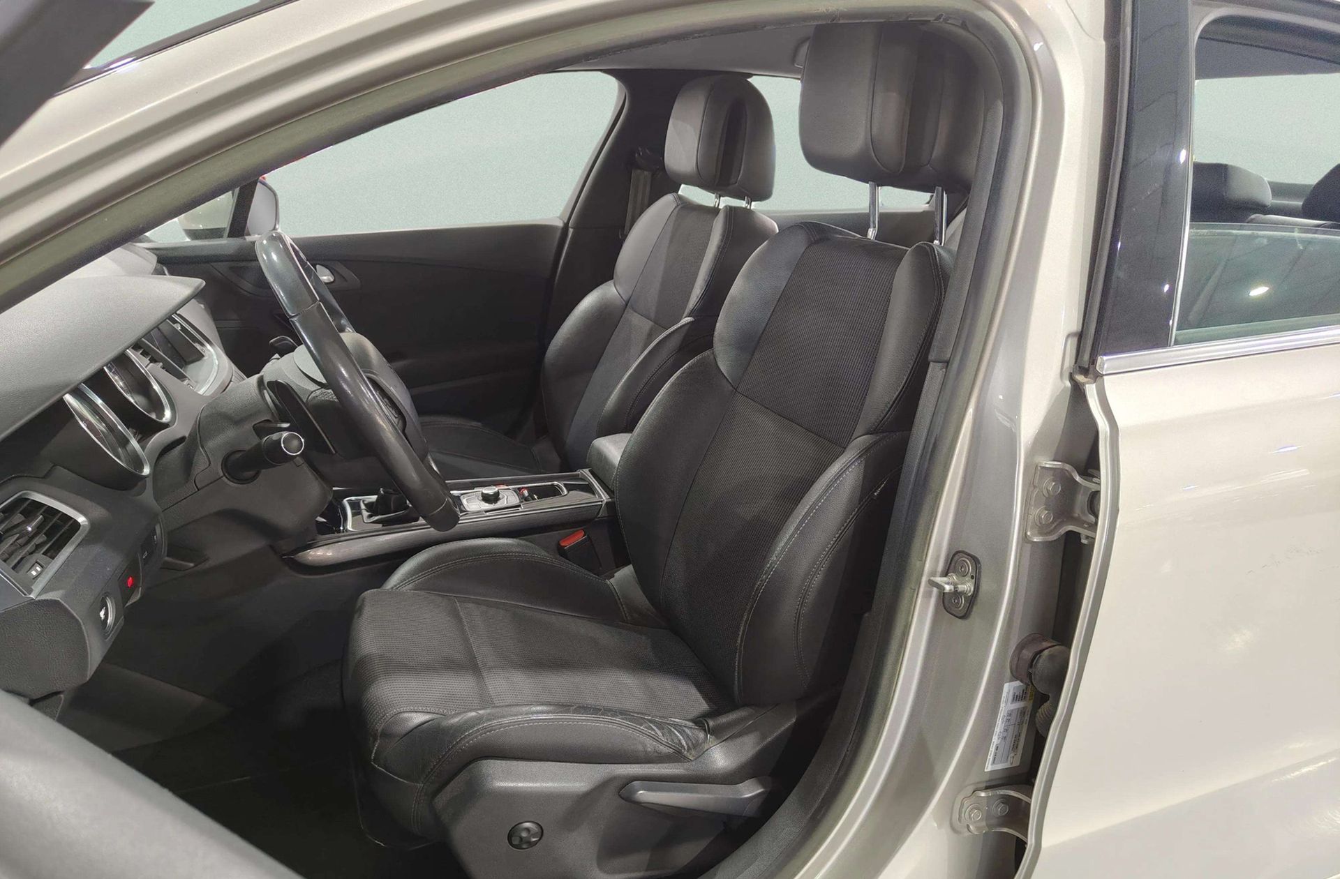 Peugeot 508 1.6 e-HDI Blue Lion Allure CMP - foto 12