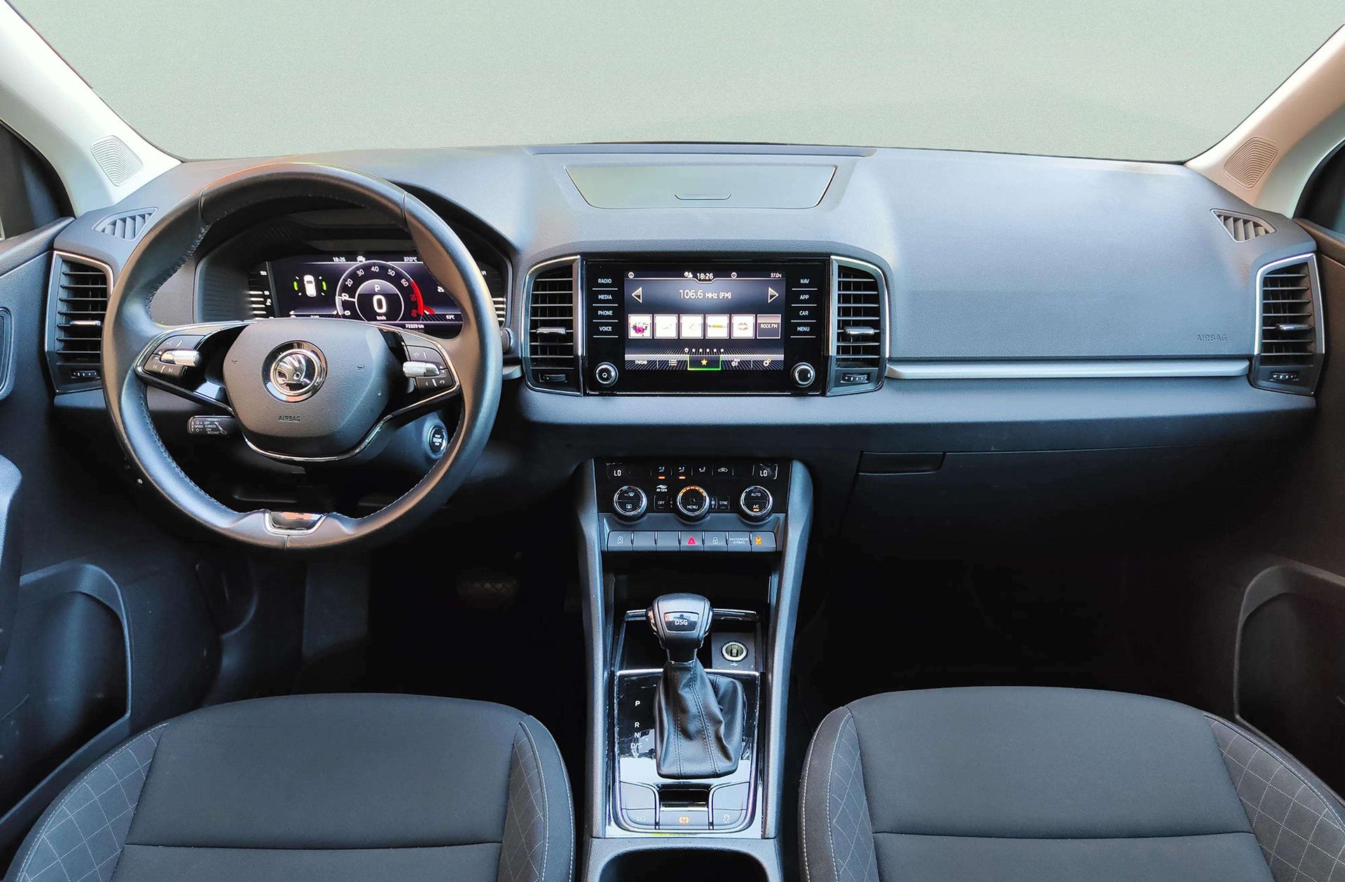 Škoda Karoq 1.5 TSI ACT Ambition DSG - foto 6