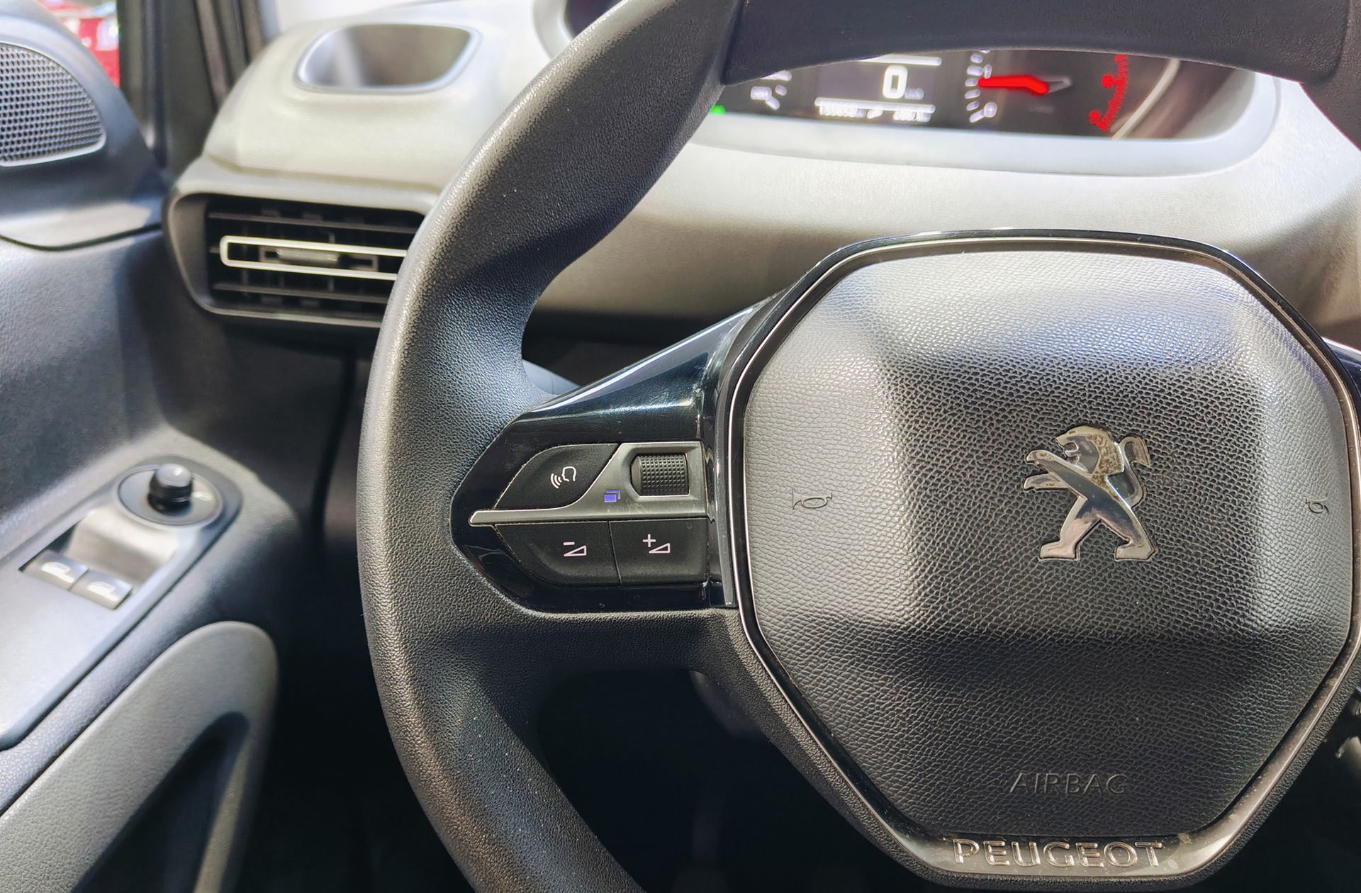 Peugeot Rifter PureTech 110 Active Standard - foto 29
