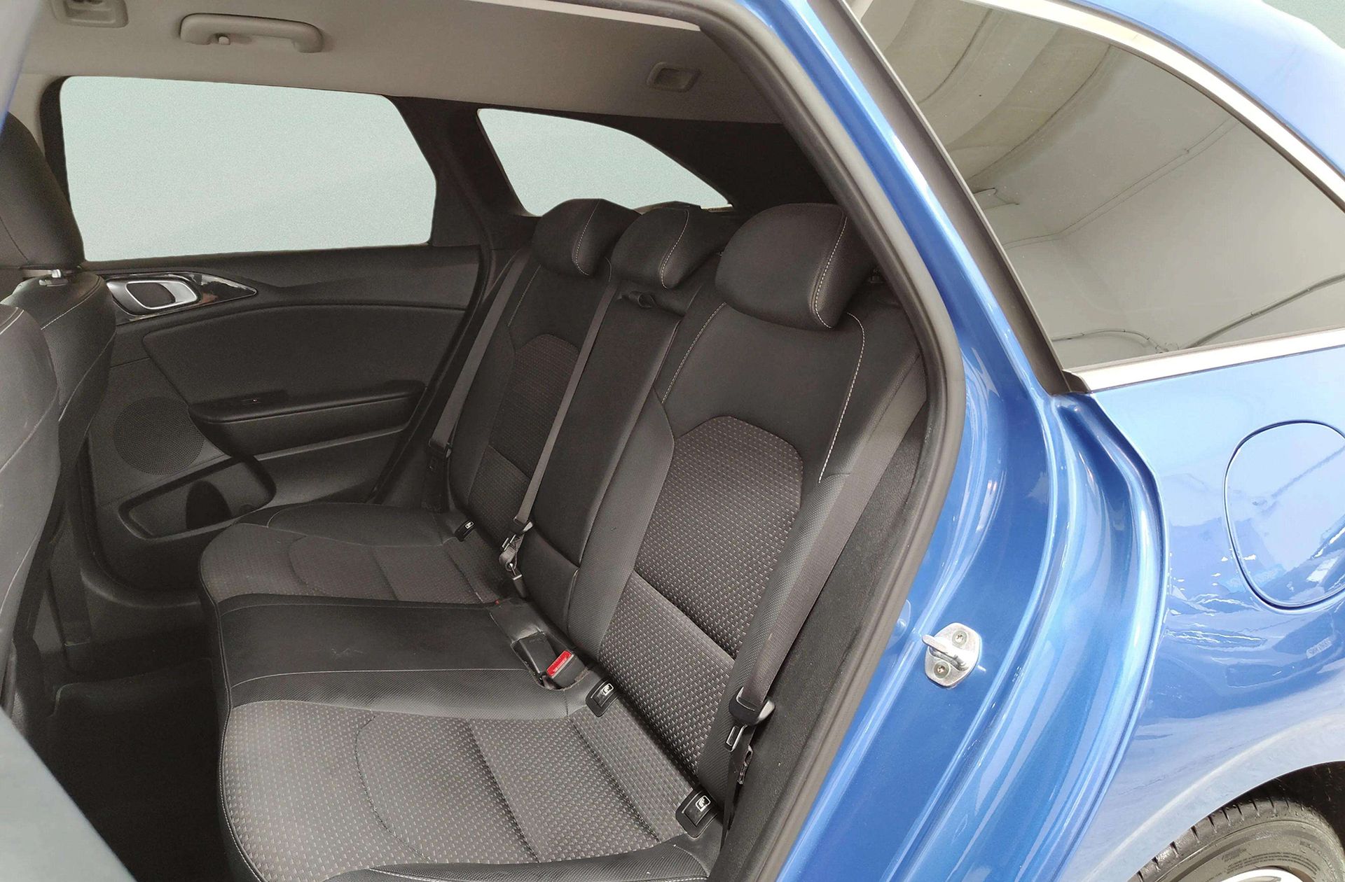Kia Ceed 1.6 MHEV Tech DCT - foto 15