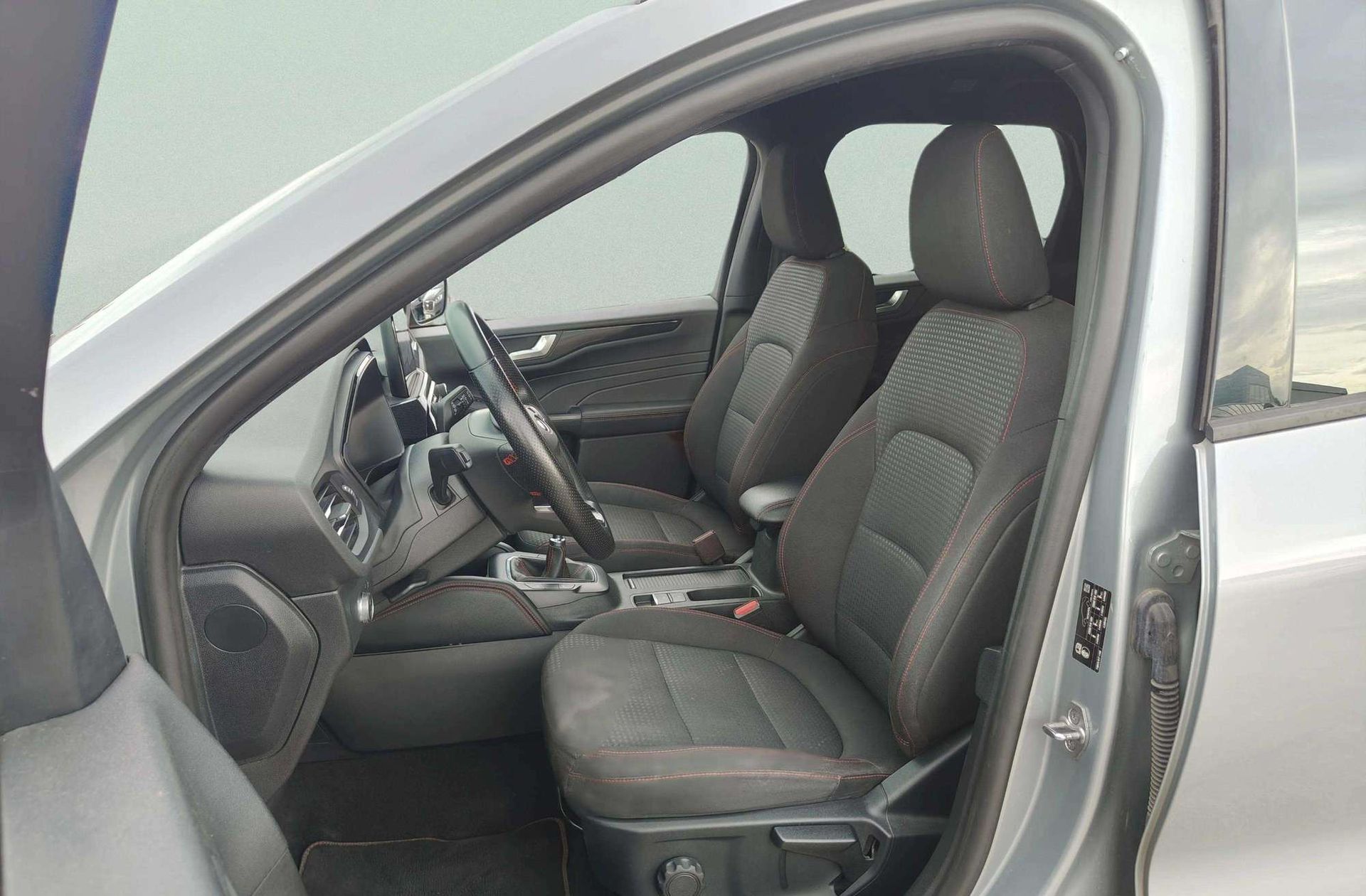Ford Kuga 1.5 EcoBlue ST-Line - foto 11