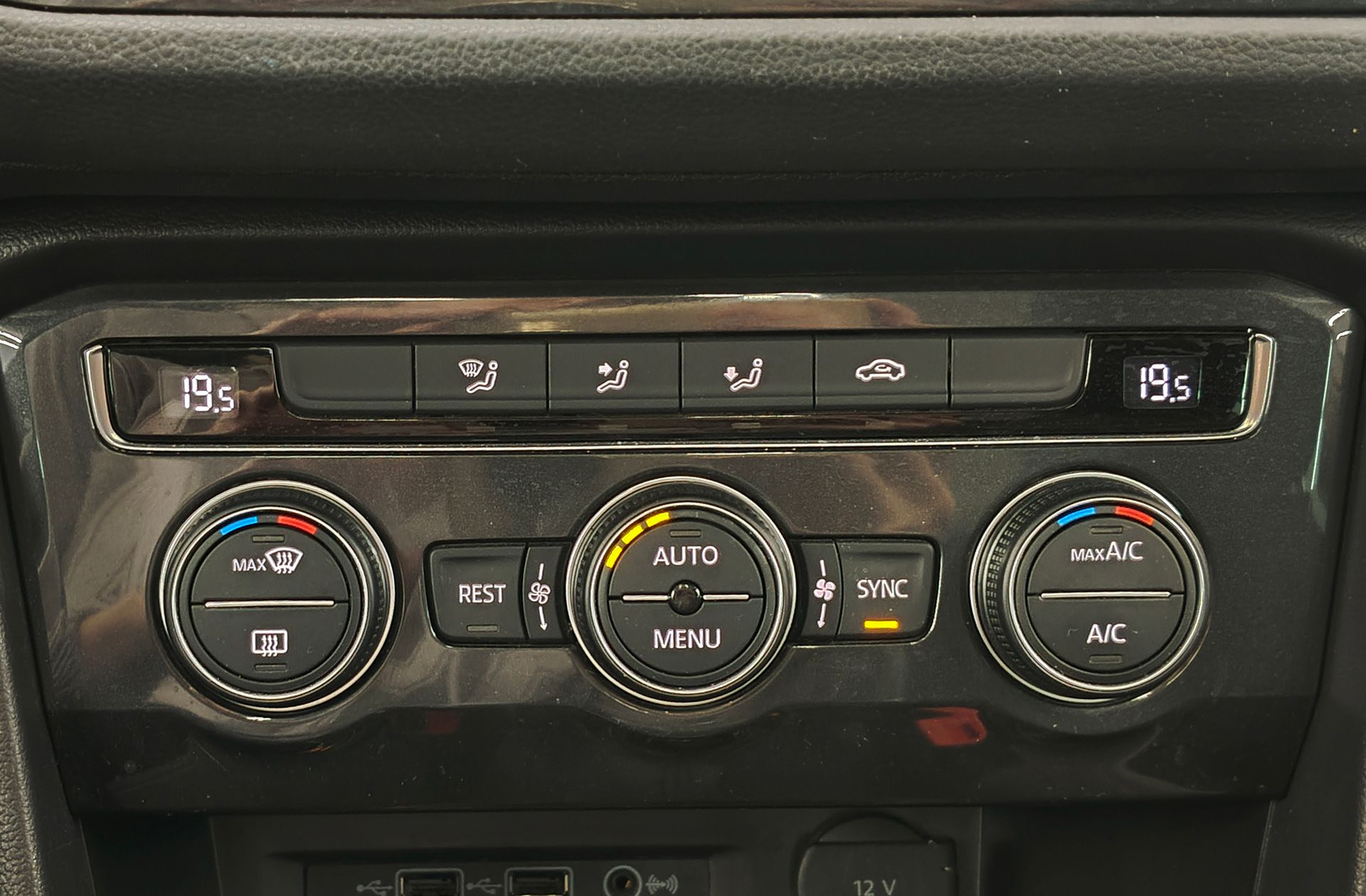 Volkswagen Tiguan Advance 1.5 TSI - foto 34