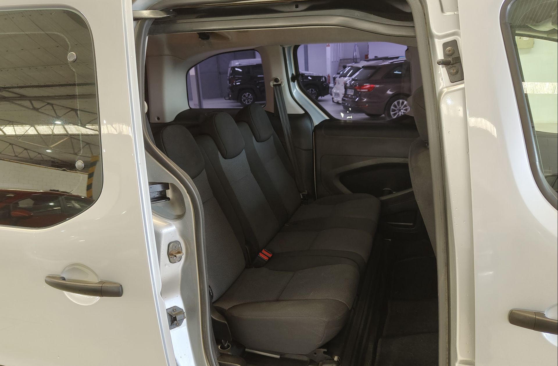 Peugeot Partner Tepee BlueHDi 100 Access - foto 12