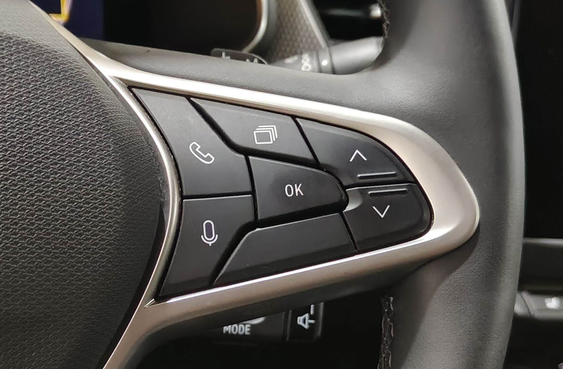 Renault Arkana Techno TCe 140 Mild hybrid EDC - foto 30