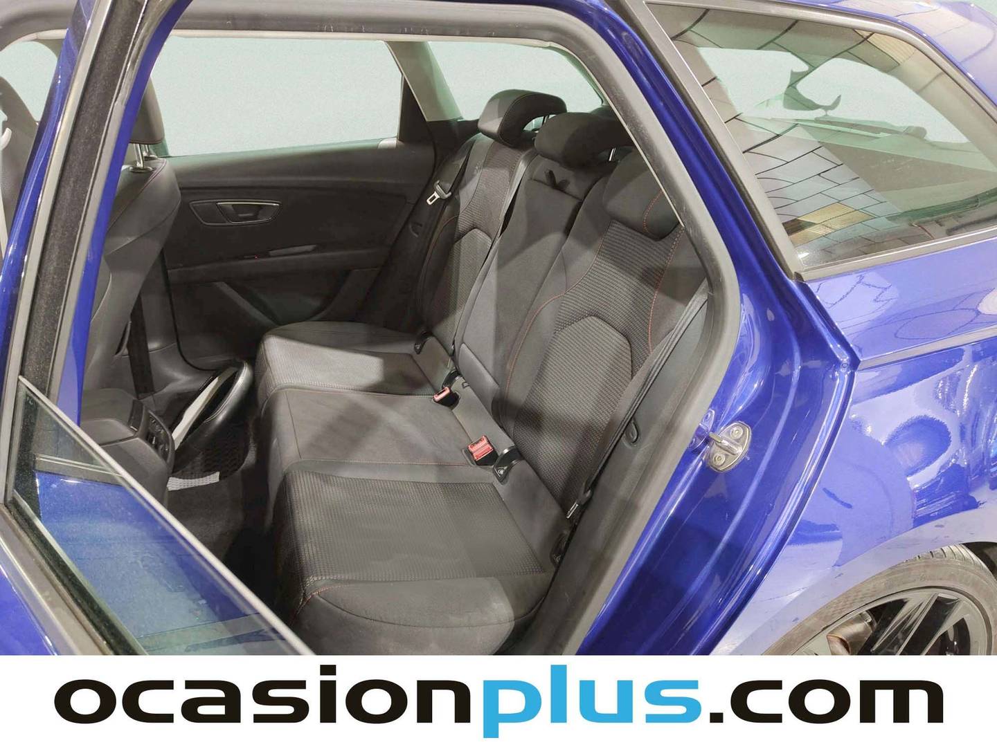 Foto asientos traseros Seat León Seat León ST 2.0 EcoTSI S&S FR Edition Plus DSG (190 CV)