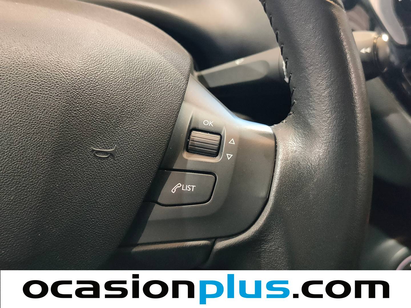 Peugeot 208 Peugeot 208 5P Signature 1.2L PureTech (82CV) de ocasión