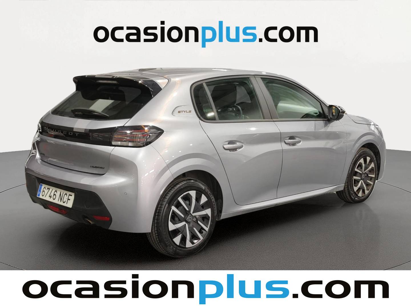 Foto trasera Peugeot 208 Peugeot 208 Style Hybrid 110 eDCS6 (110 CV) derecha