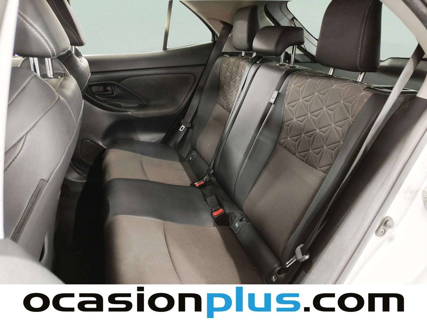 Foto asientos traseros Toyota Yaris Cross Toyota Yaris Cross 120H Style (116 CV)
