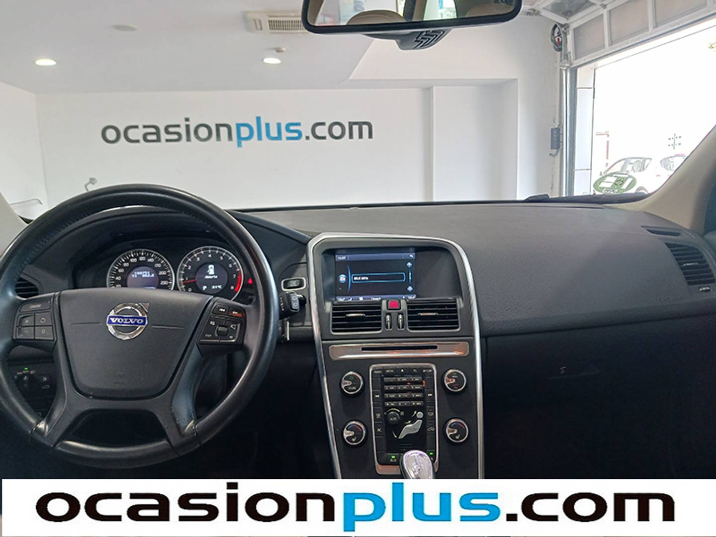 Foto Volvo XC60 Volvo XC60 2.0 T5 Momentum Auto (241CV)