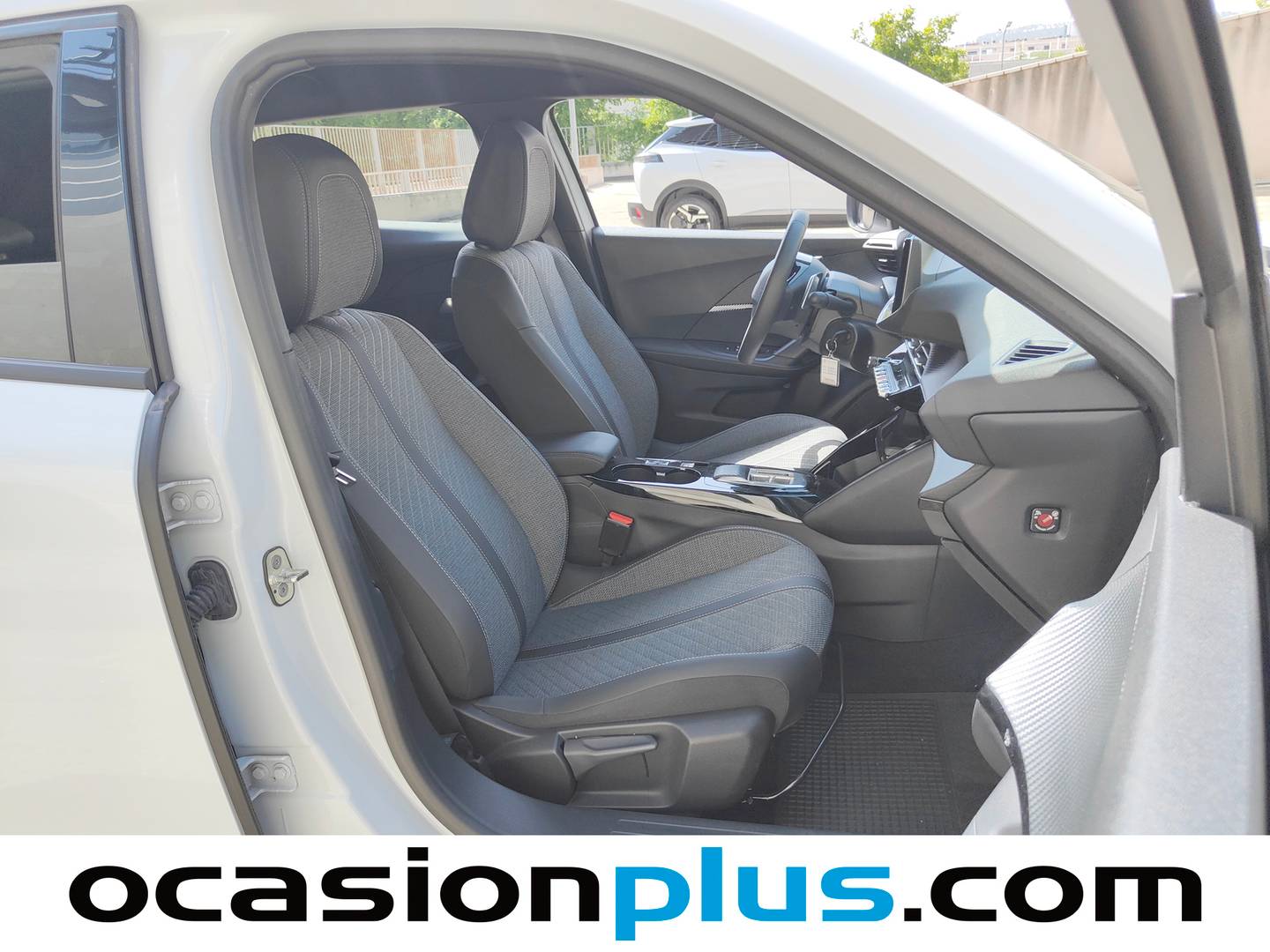 Peugeot 2008 Peugeot 2008 PureTech 130 S&S Allure EAT8 (130 CV) gasolina