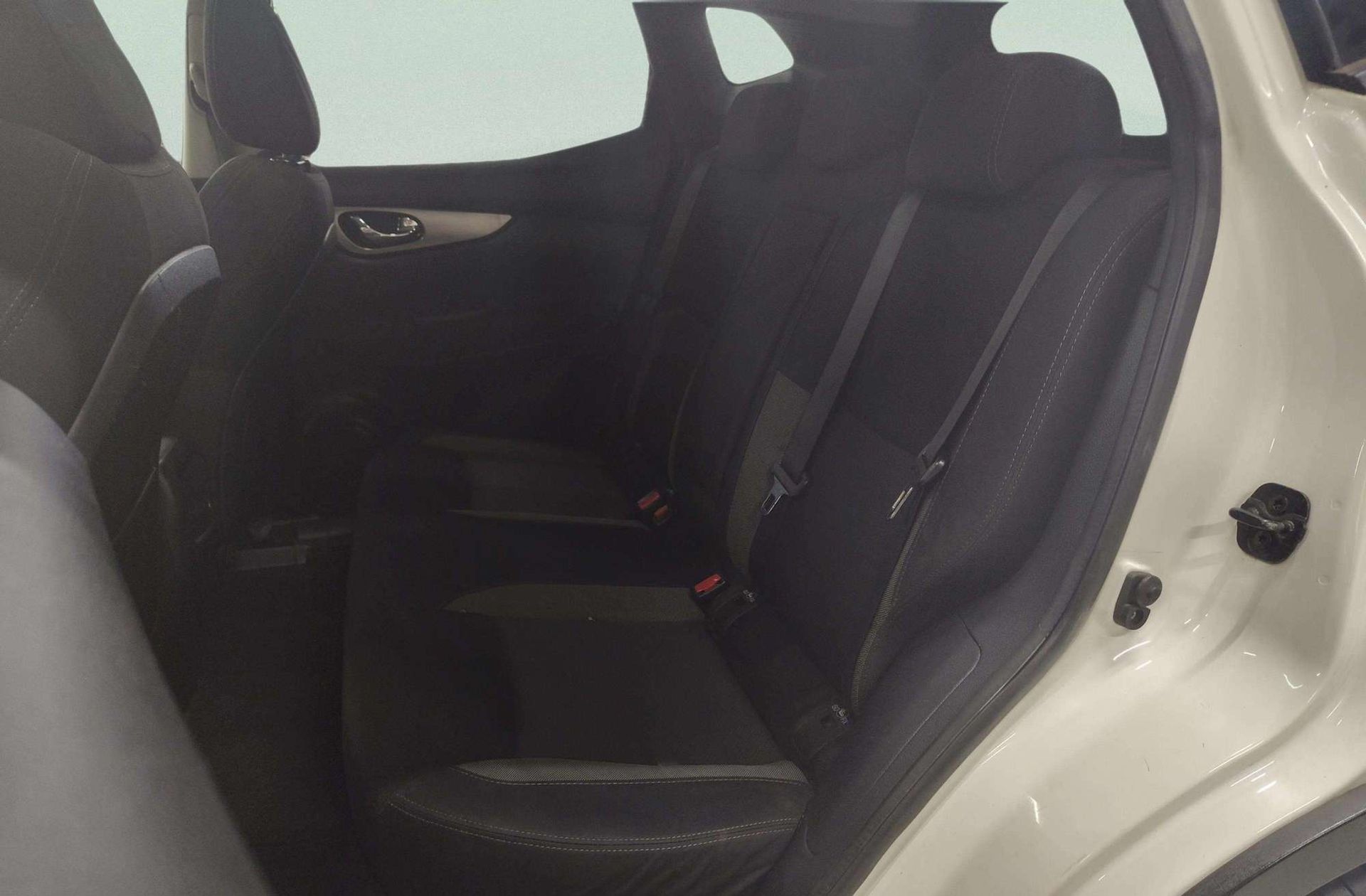 Nissan Qashqai DIG-T 115 N-Connecta - foto 13