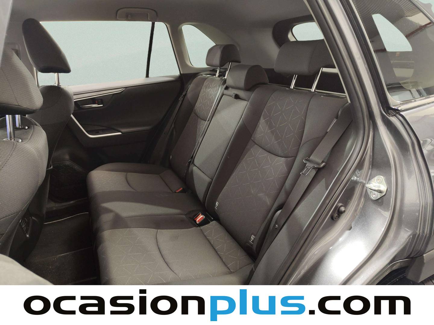 Foto asientos traseros Toyota Rav4 Toyota Rav4 220H Advance 4x2 (218 CV)
