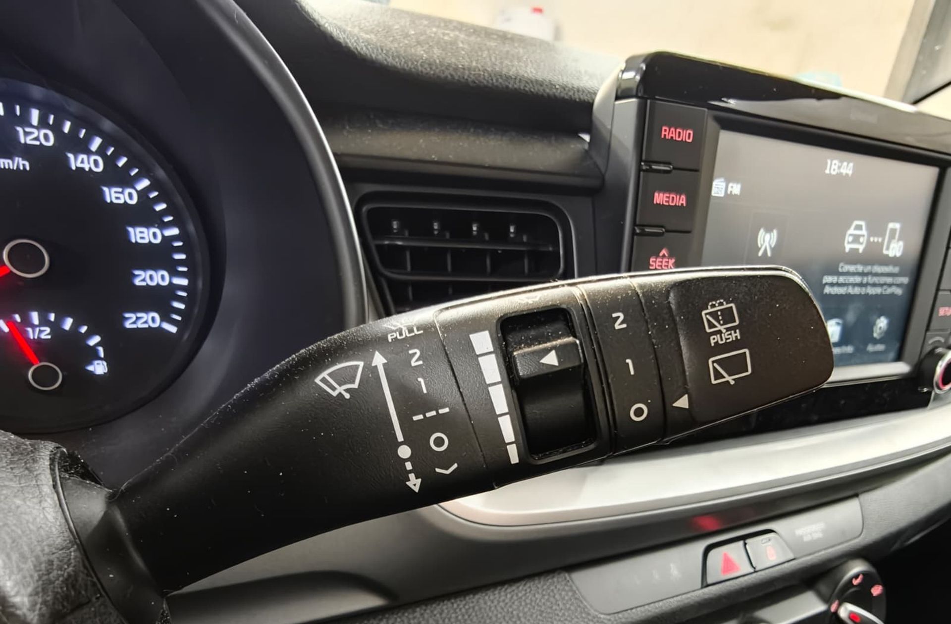 Kia Stonic 1.0 T-GDi Concept - foto 26