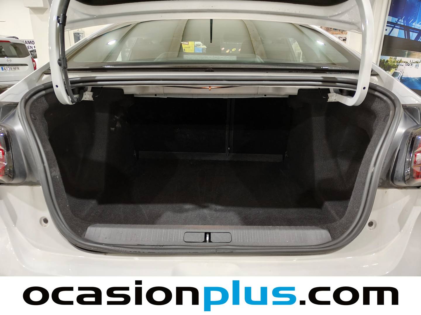 Foto Citroën C4 X Citroen C4 X PureTech 100 S&S 6v You (102 CV)