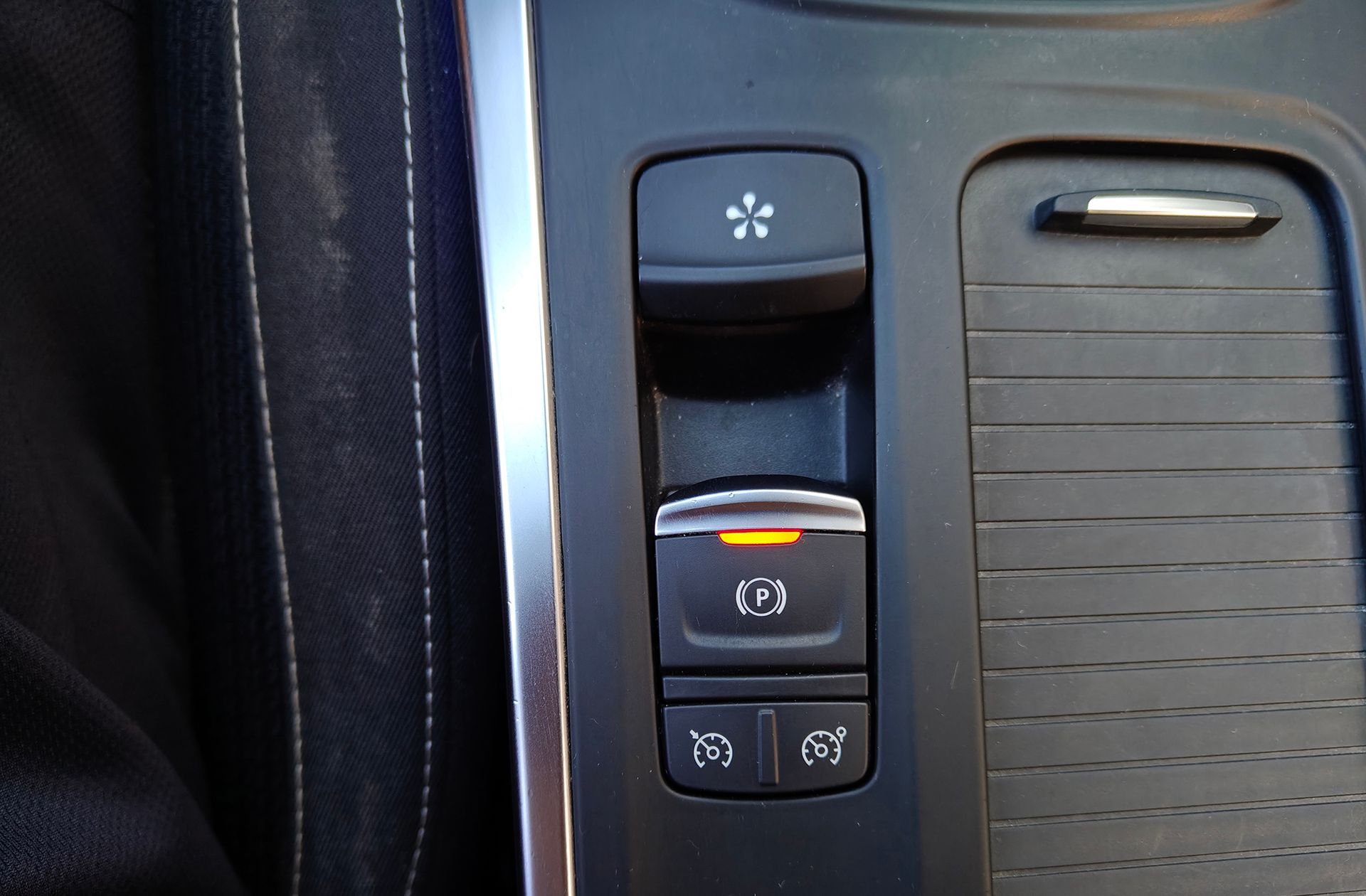 Renault Mégane Zen TCe GPF - foto 30