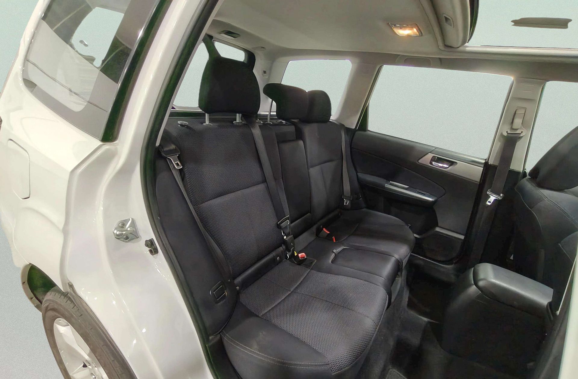 Subaru Forester 2.0 D XS Limited 4x4 - foto 17