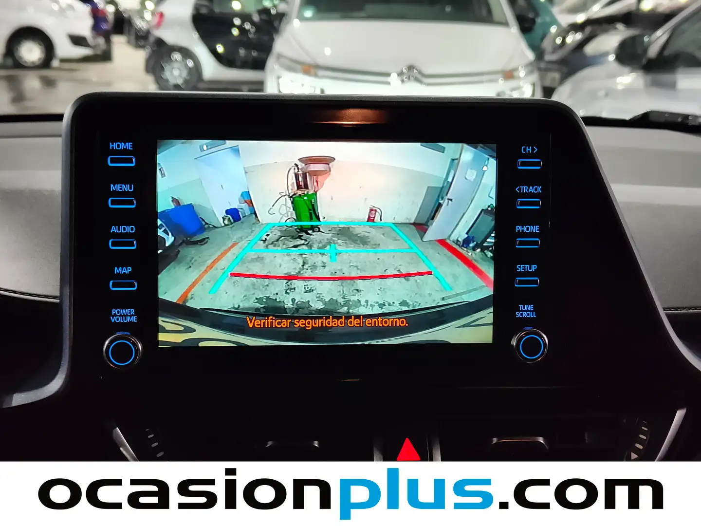 Foto Toyota C-HR Toyota C-HR 1.8 125H Advance (122 CV)