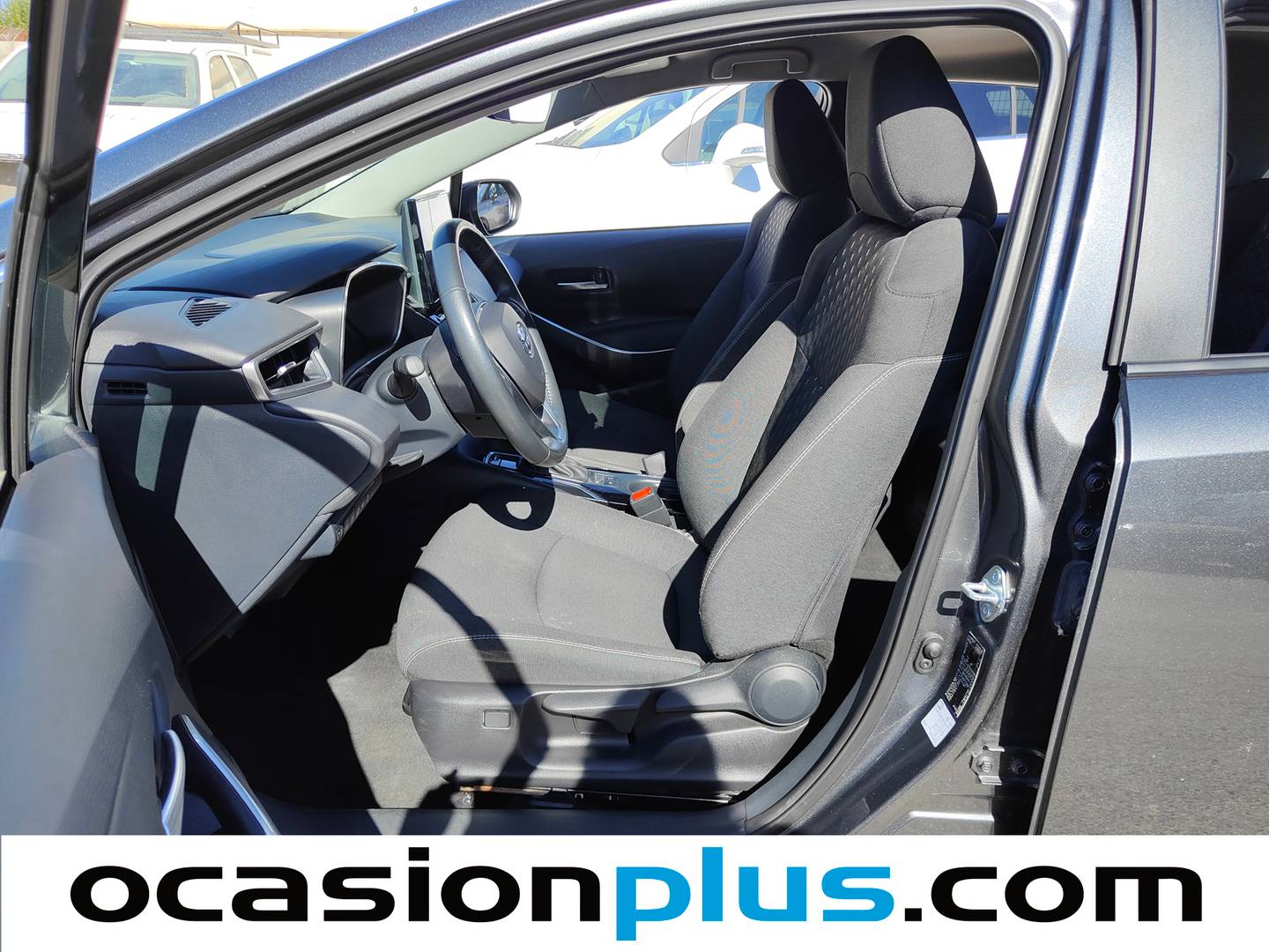 Foto asientos delanteros Toyota Corolla Toyota Corolla 140H Style (140 CV)