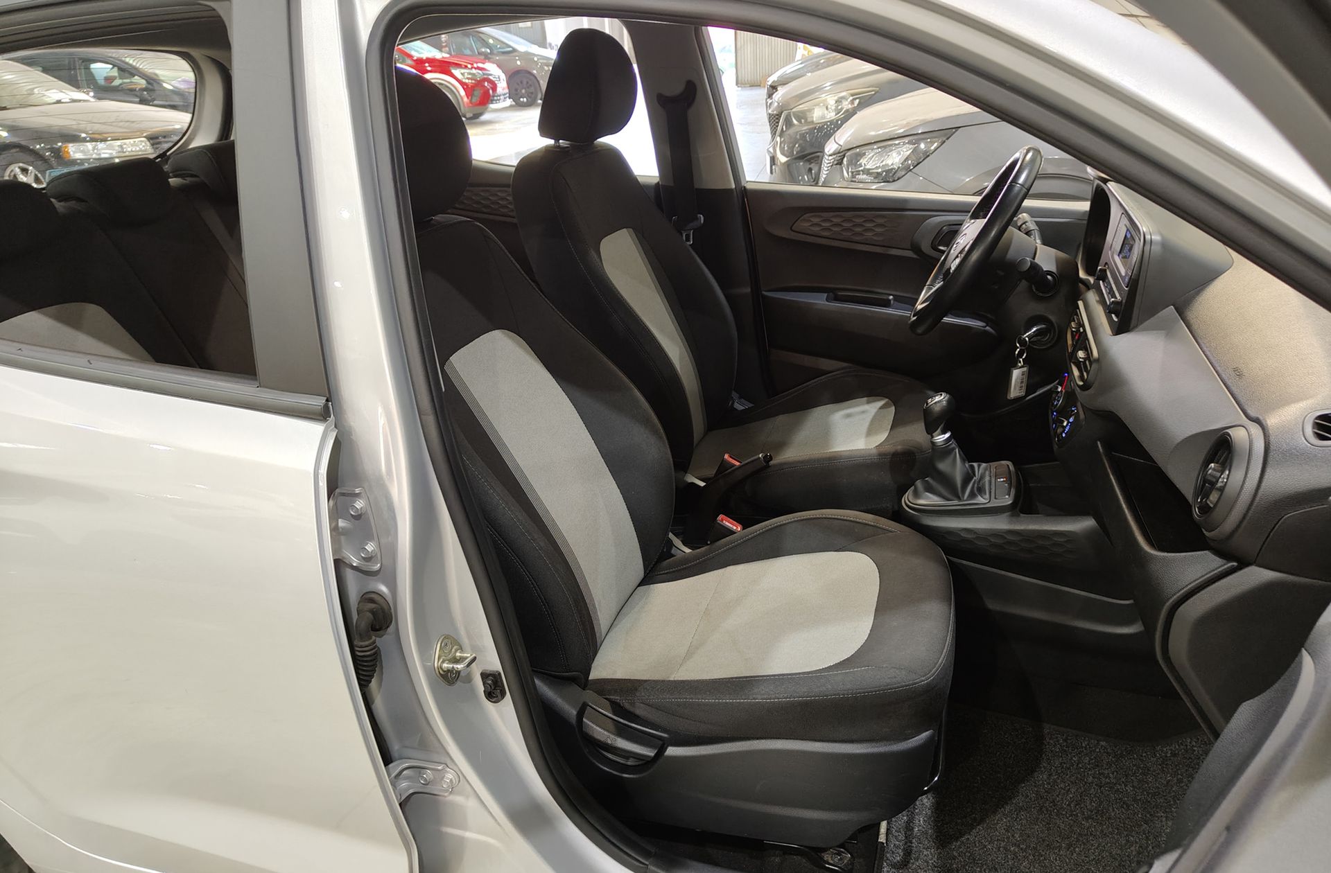 Hyundai i10 1.0 Essence - foto 14