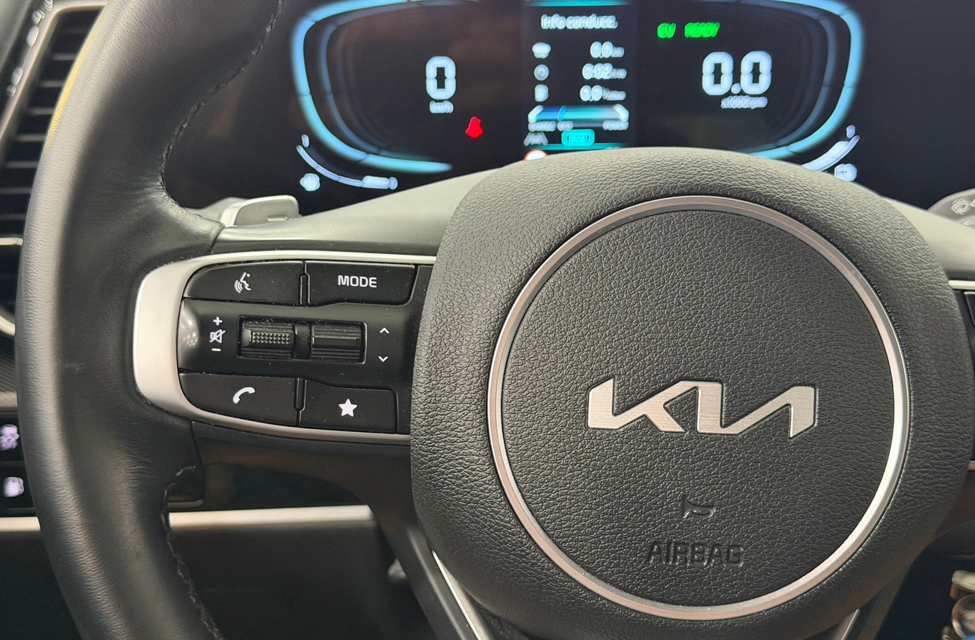 Kia Sportage 1.6 T-GDi PHEV Drive 4x4 - foto 26