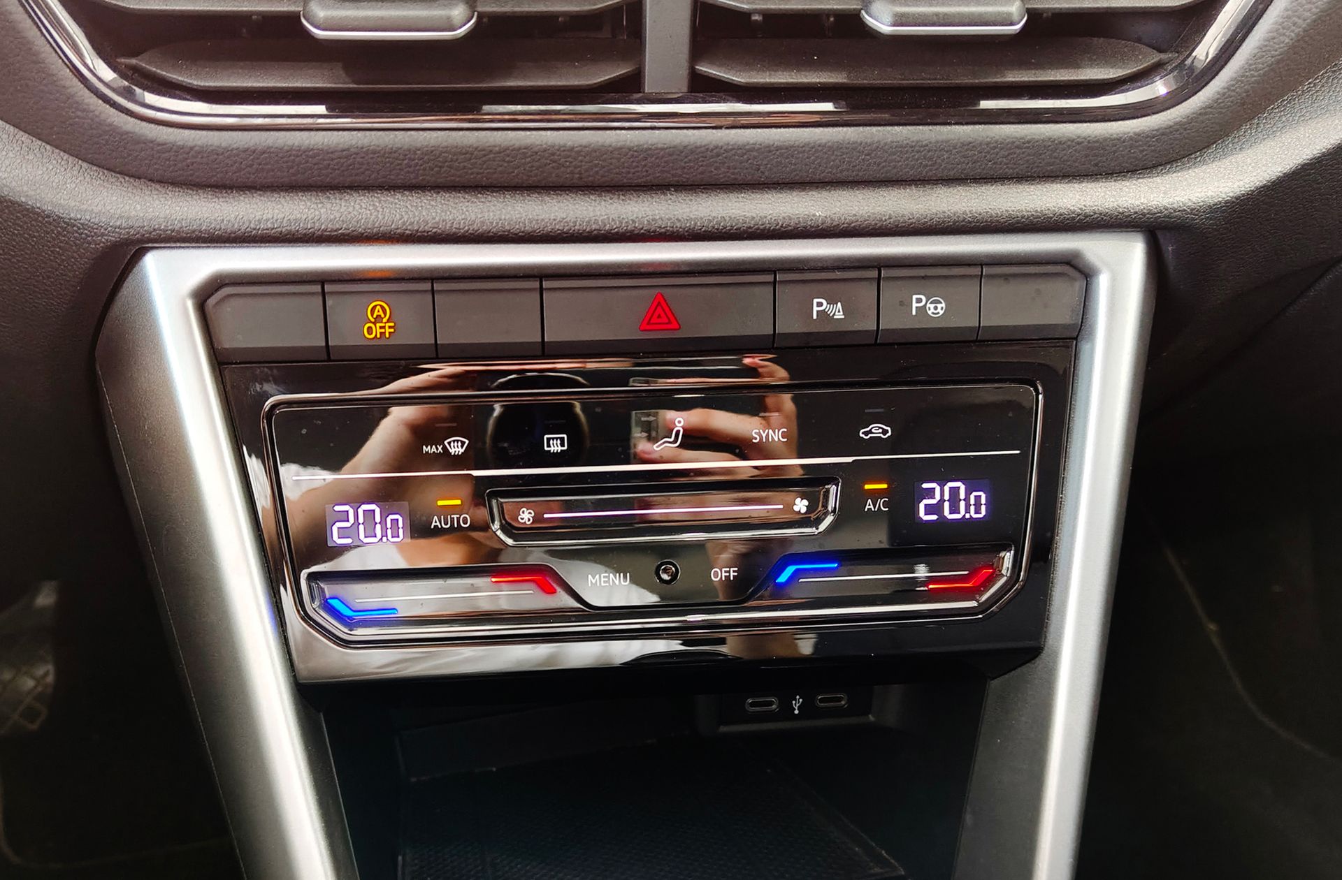 Volkswagen T-Roc Life 1.0 TSI - foto 32
