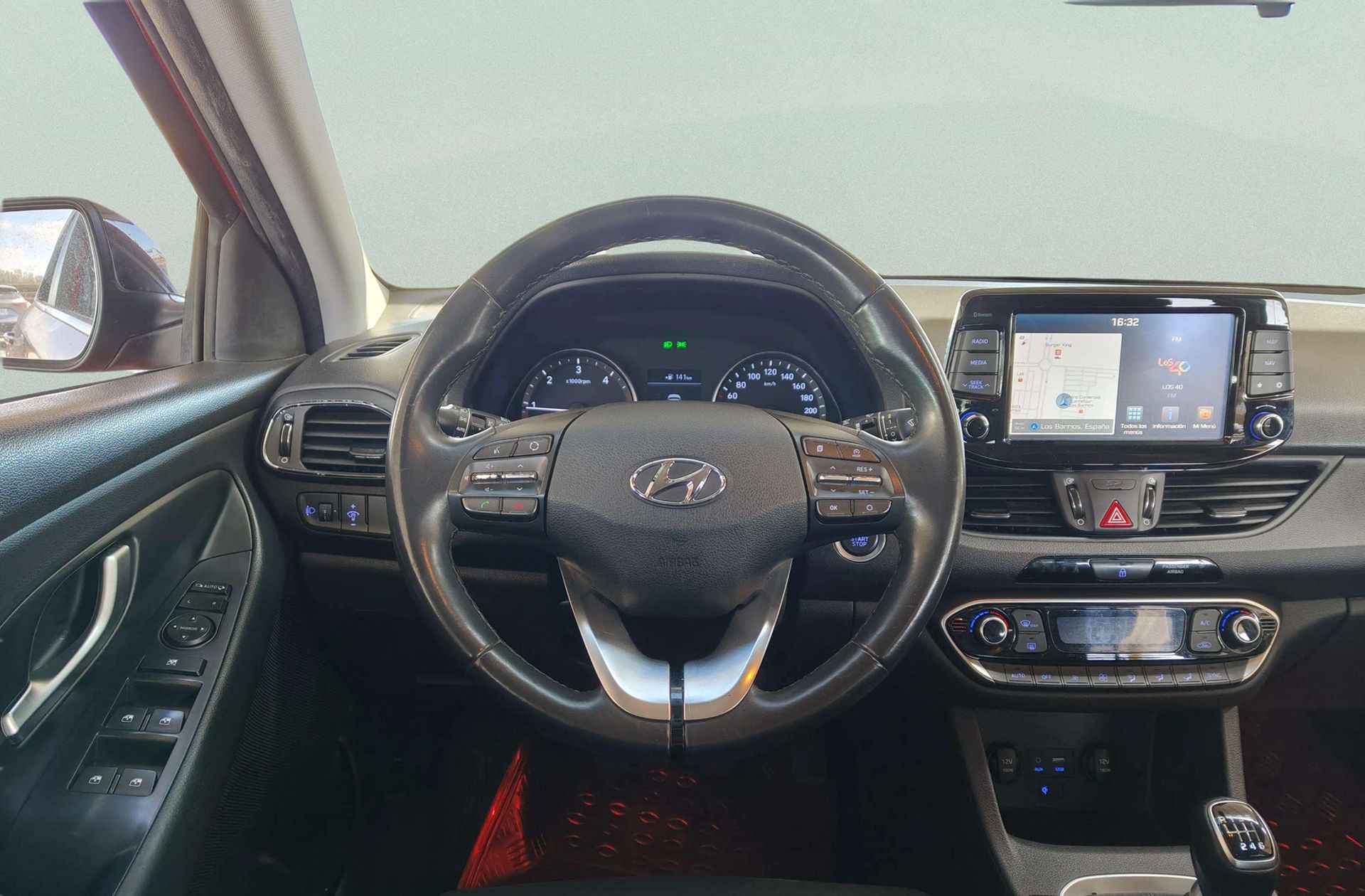 Hyundai i30 1.6 CRDi Tecno Fastback - foto 23