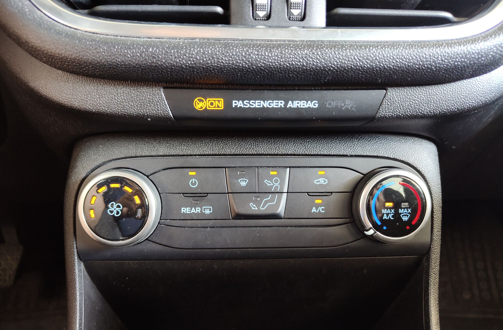 Ford Fiesta 1.0 EcoBoost Trend+ - foto 31