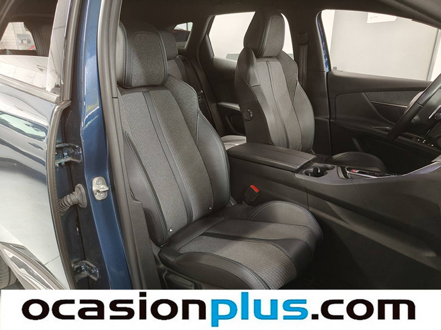 Foto Peugeot 3008 Peugeot 3008 PureTech 130 S&S Allure Pack EAT8 (130 CV)