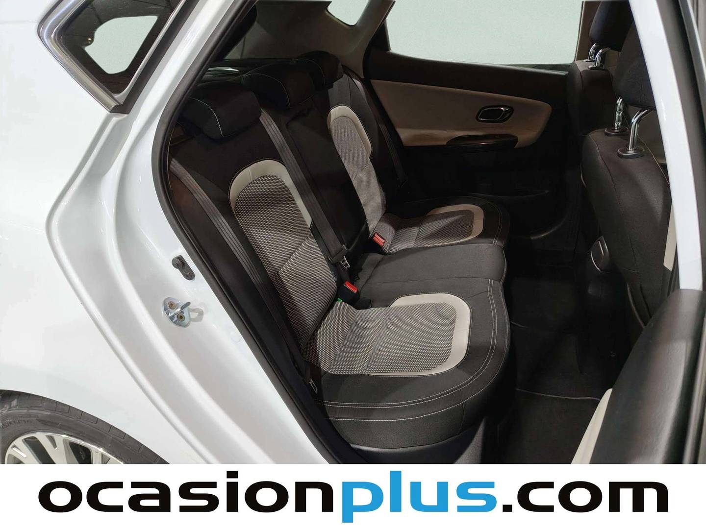 Foto KIA Ceed Kia Ceed 1.4 CRDi WGT x-Tech16  (90 CV)