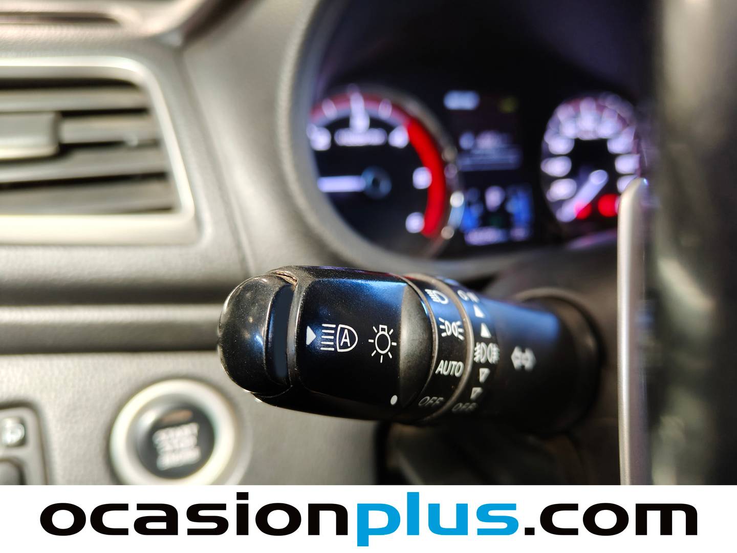 Mitsubishi L200 Mitsubishi L200 220 DI-D Doble Cabina Kaiteki (150 CV) seminuevo